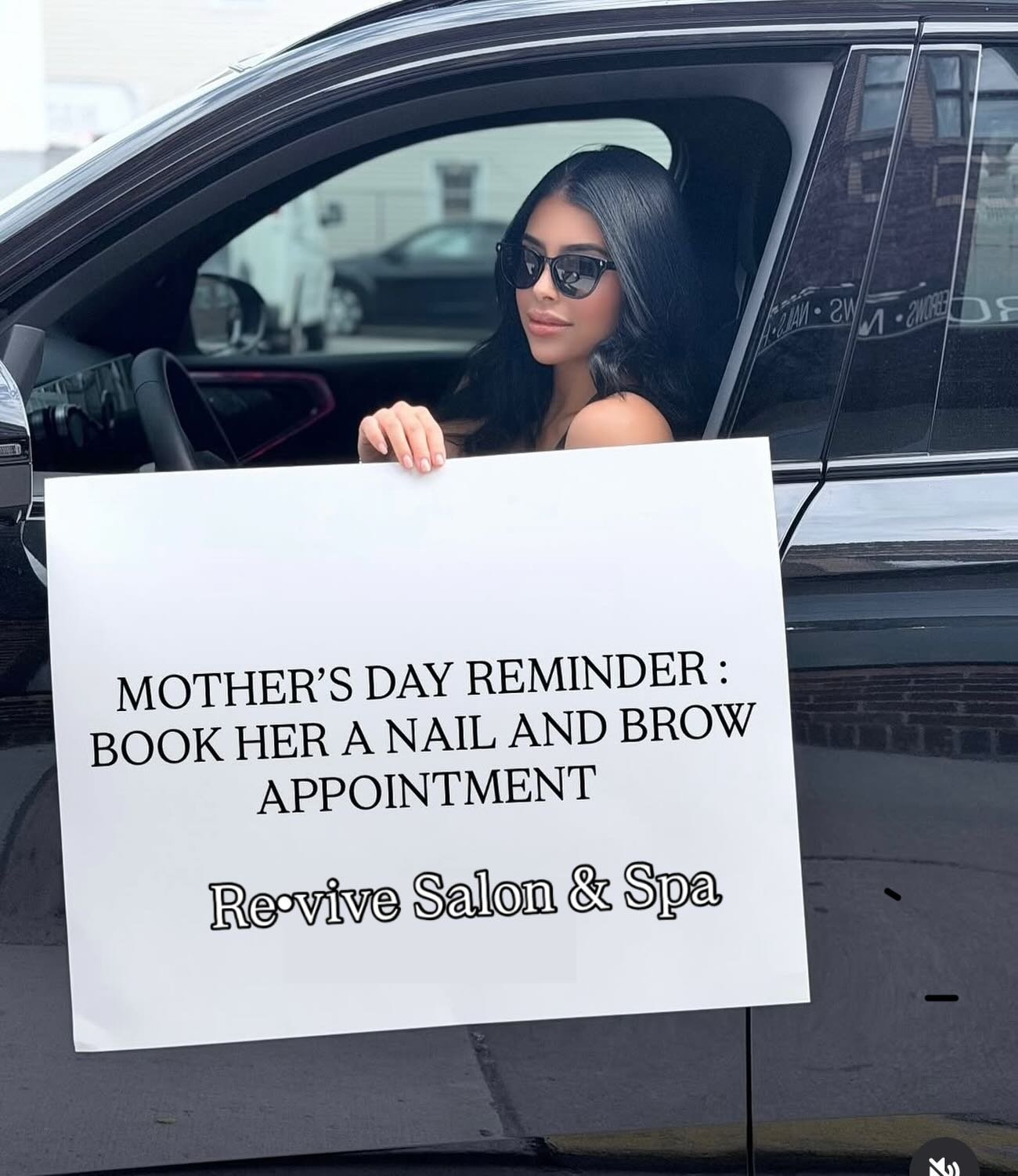 Mother&rsquo;s Day is coming up&hellip; don&rsquo;t wait till the last minute 🤍✨

Give her something she&rsquo;ll actually LOVE
💅 Nails
✨ Brows/Lashes 
🤍 A little time to feel like herself again

Spots fill up FAST, especially for Mother&rsquo;s D