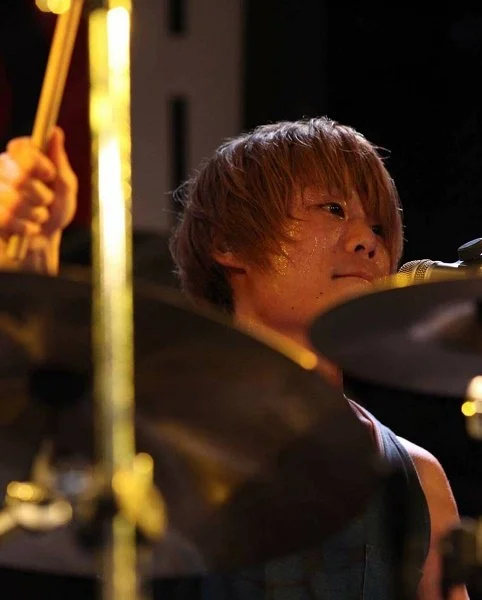 Kuwabara Satoshi / BUZZ THE BEARS