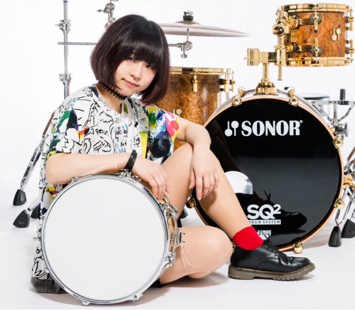 Kaneko Natsuki / Takagi Reni (Momoiro Clover Z)