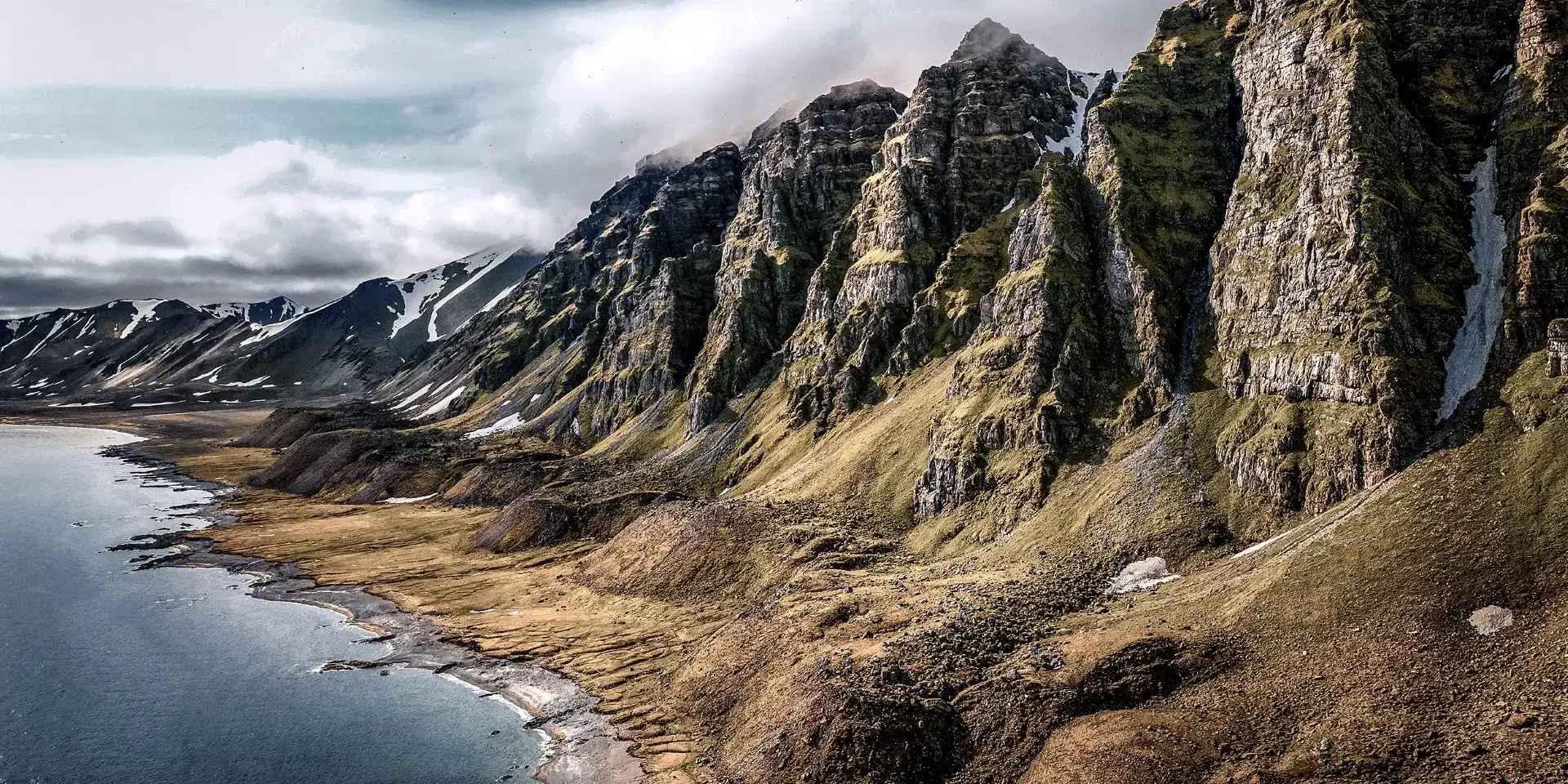 svalbard_product_hero-image_1-original.webp