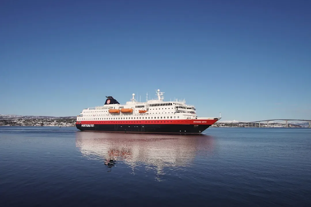 MS_Richard_With_Norway_Summer_HGR_163996_Photo_Competition__1_.webp
