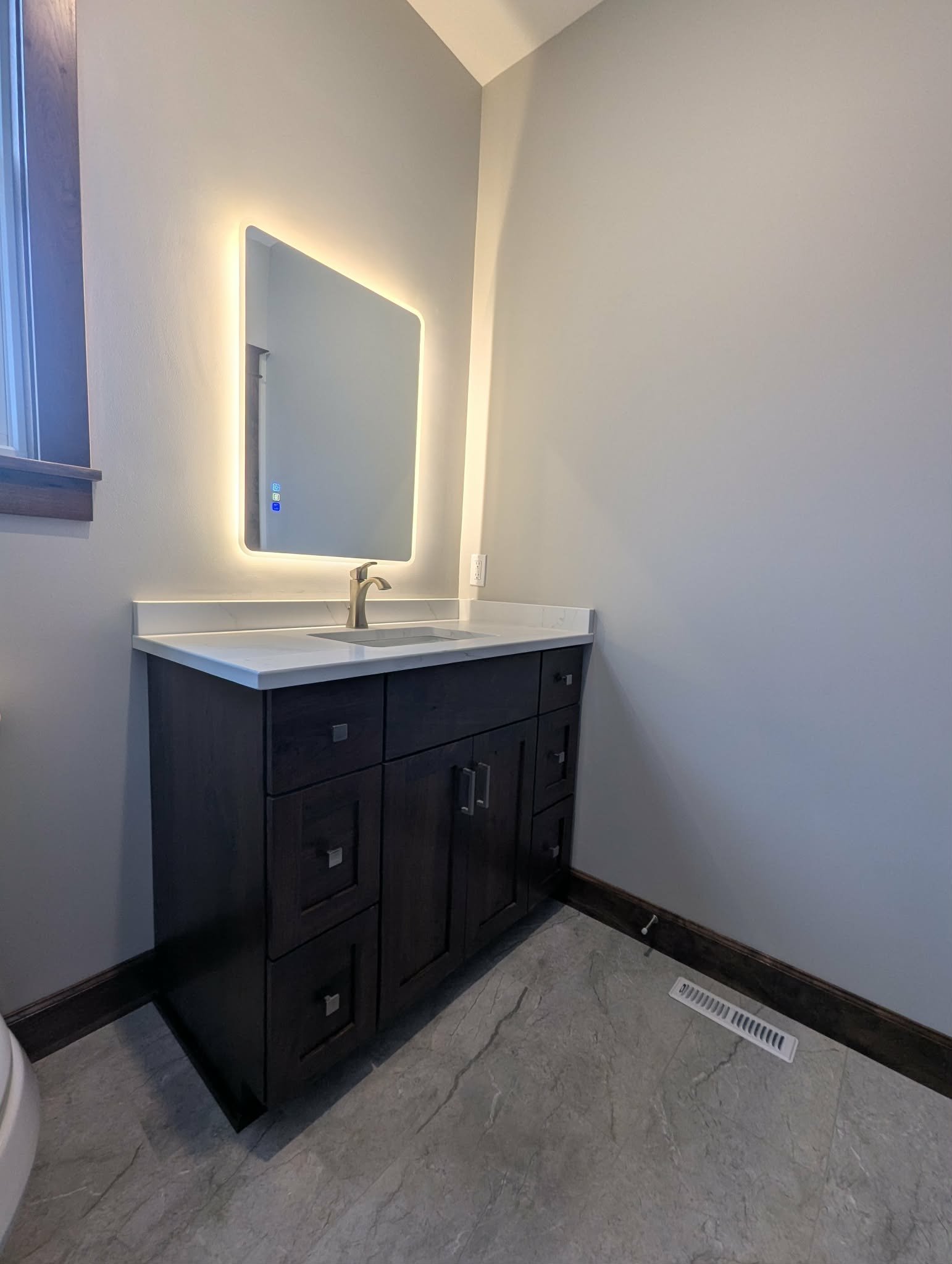 Gehlind bathroom2.JPG