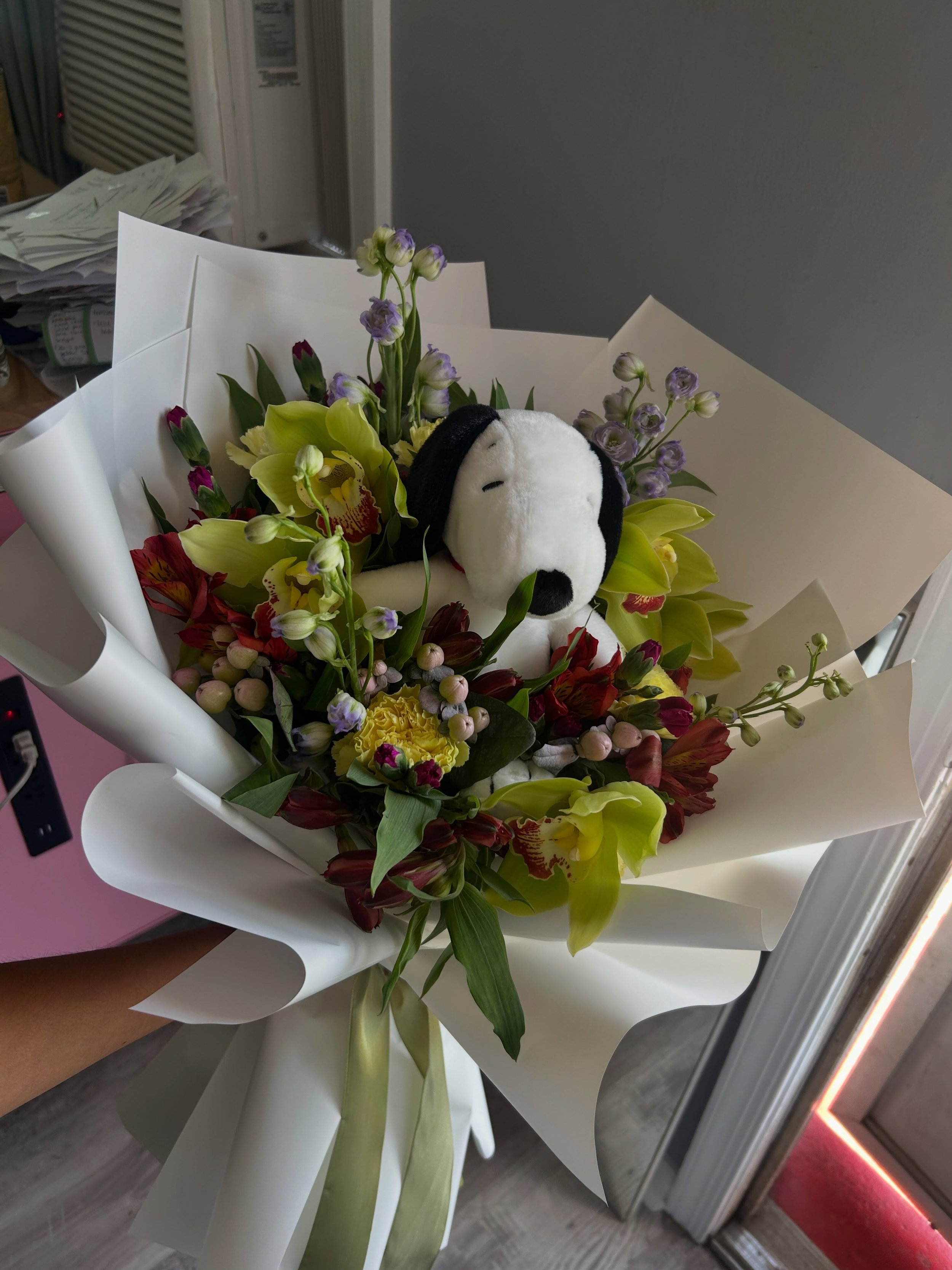 Snoopy bouquet inspired by @isladefloresco ✧˖&deg;. 

#njflorist #bouquet #flowerbouquet #snoopybouquet #snoopy