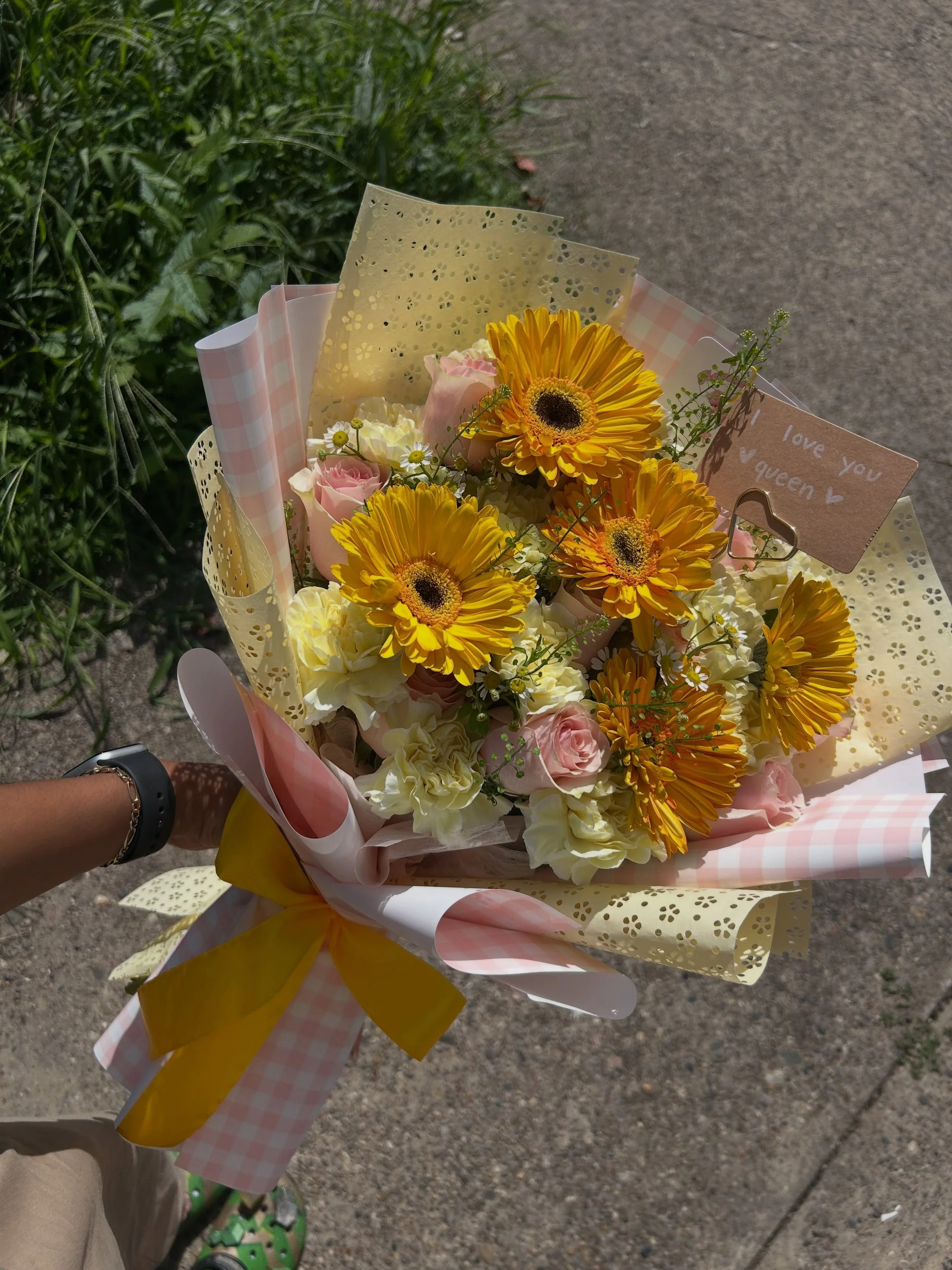 ✨🌼💛

#floresamarillas #flores #ramodeflores #flowerbouquet #njflorist