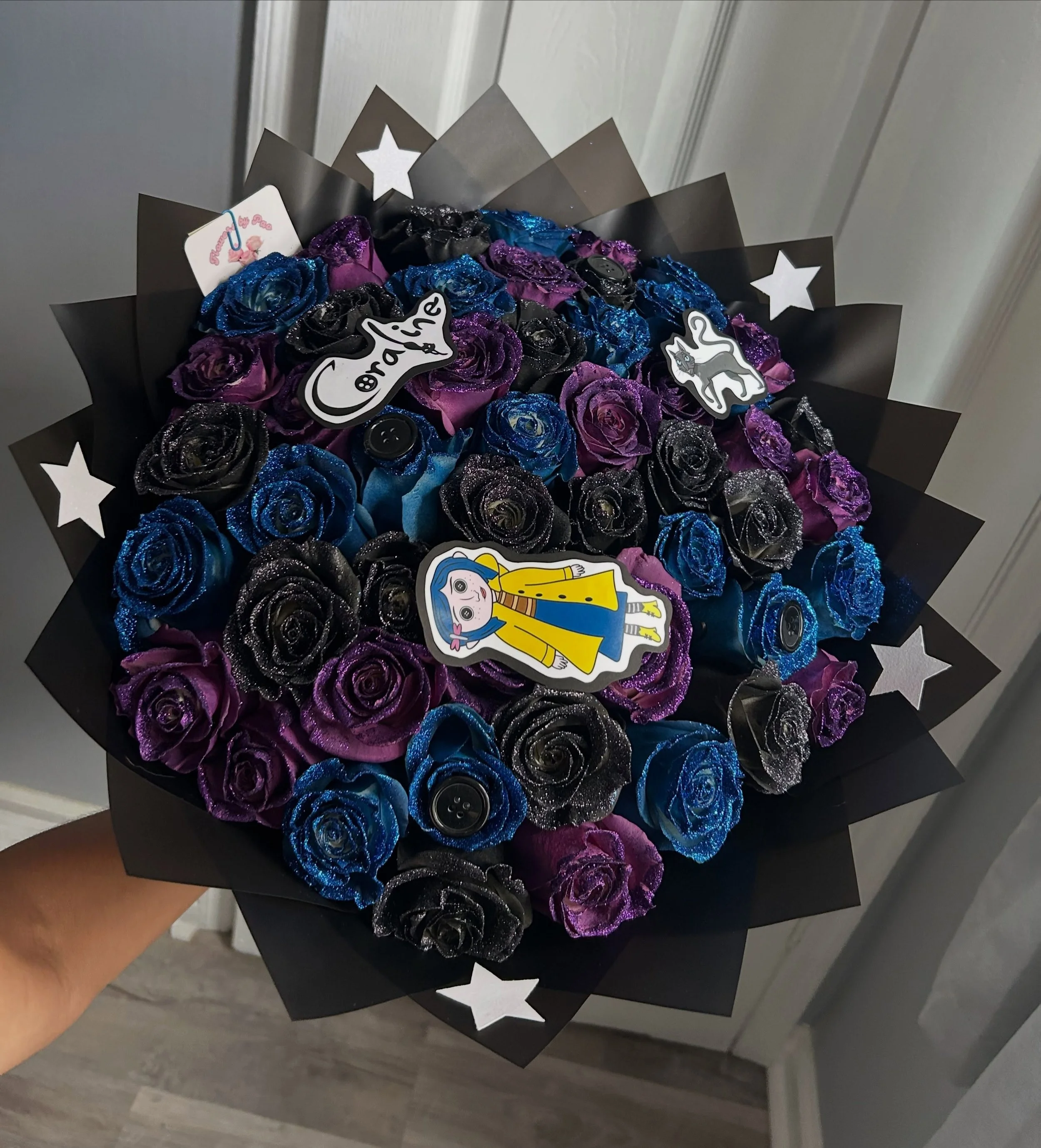 Oh my twitchy, witchy girl. I think you are so nice. I give you bowls of porridge. I give you bowls of ice... cream 🪡⭐️🐈&zwj;⬛

#coraline #coralinemovie #ramobuchon #flowerbouquet #njflorist