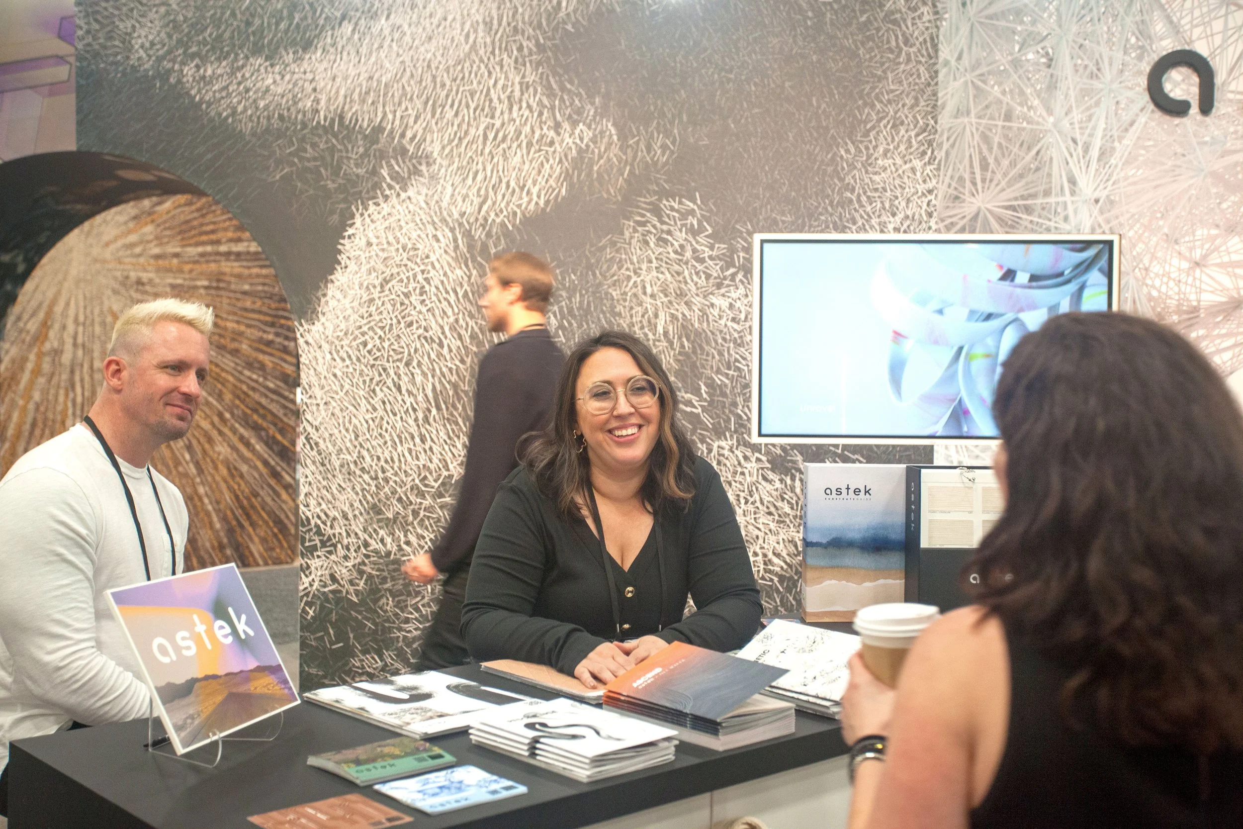 astek-kinetic-icff-2025-smiles.jpg