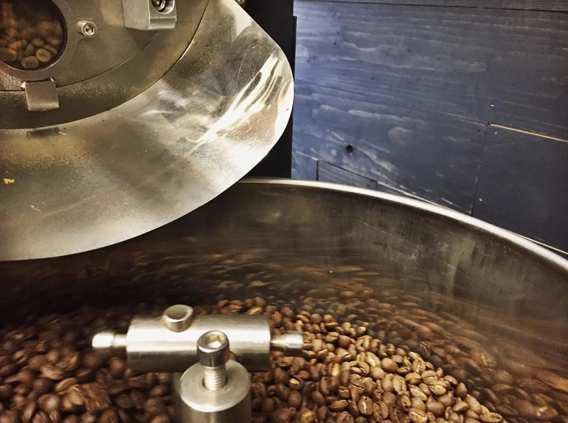 killer-roasting-co-roaster-roasting-coffee.jpg
