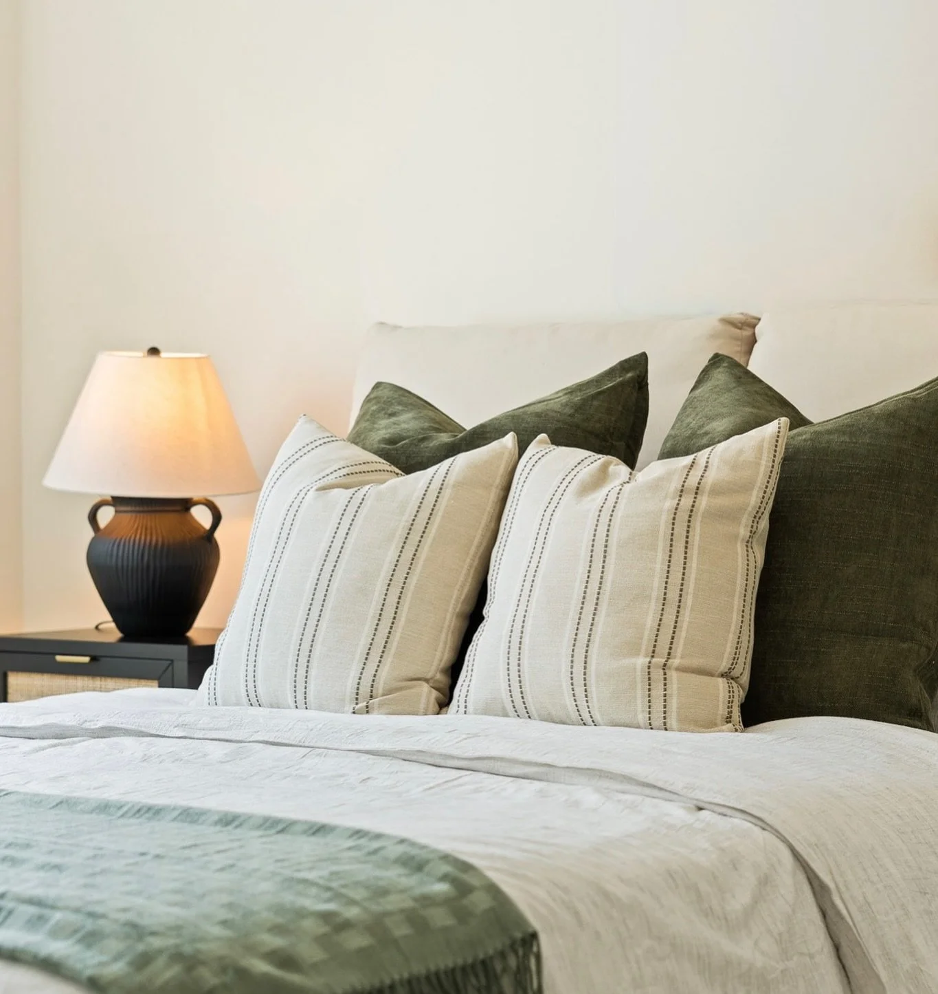 ✨ Cozy layers, soft textures, and calming tones ✨
Bedding styled to feel effortlessly comfortable and beautifully lived in. Every detail works together to create a restful retreat. 🛏️🌿

#TheHomeStagingCo #StagingThatSells #BeddingInspo #BedroomGoal