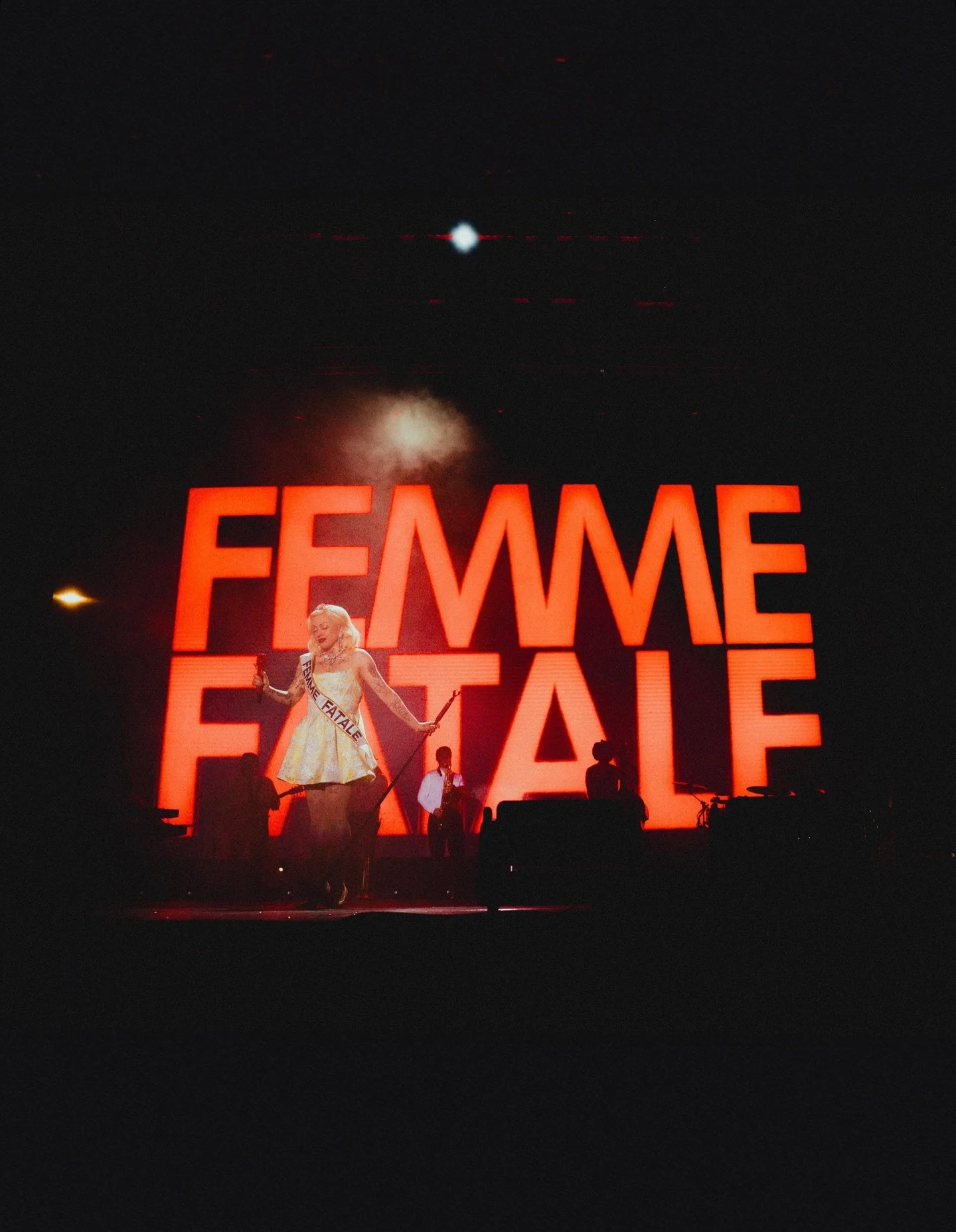 Mon Laferte: La "Femme Fatale" que conquistó México con sold outs y un arte sin fronteras