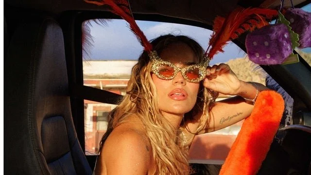 ¡Comenzó la era tropicoqueta! Karol G arranca su tour&nbsp; Viajando por el mundo : “Tropitour”&nbsp;