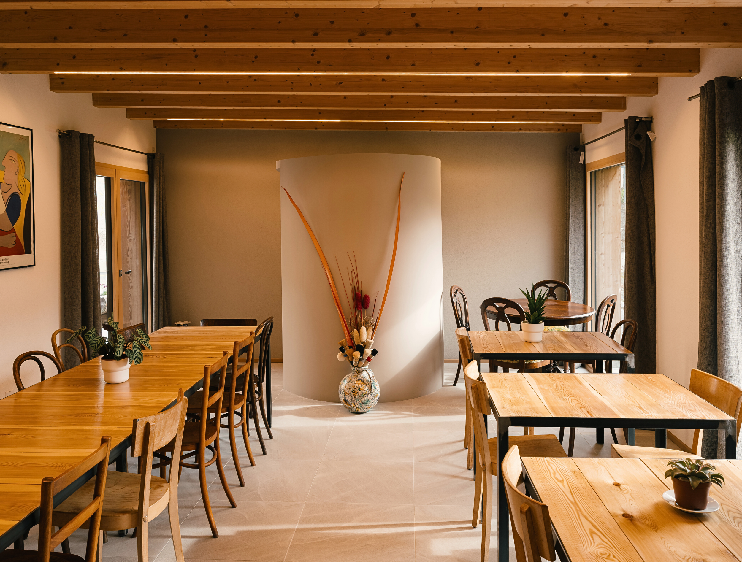 Dining room 1.png