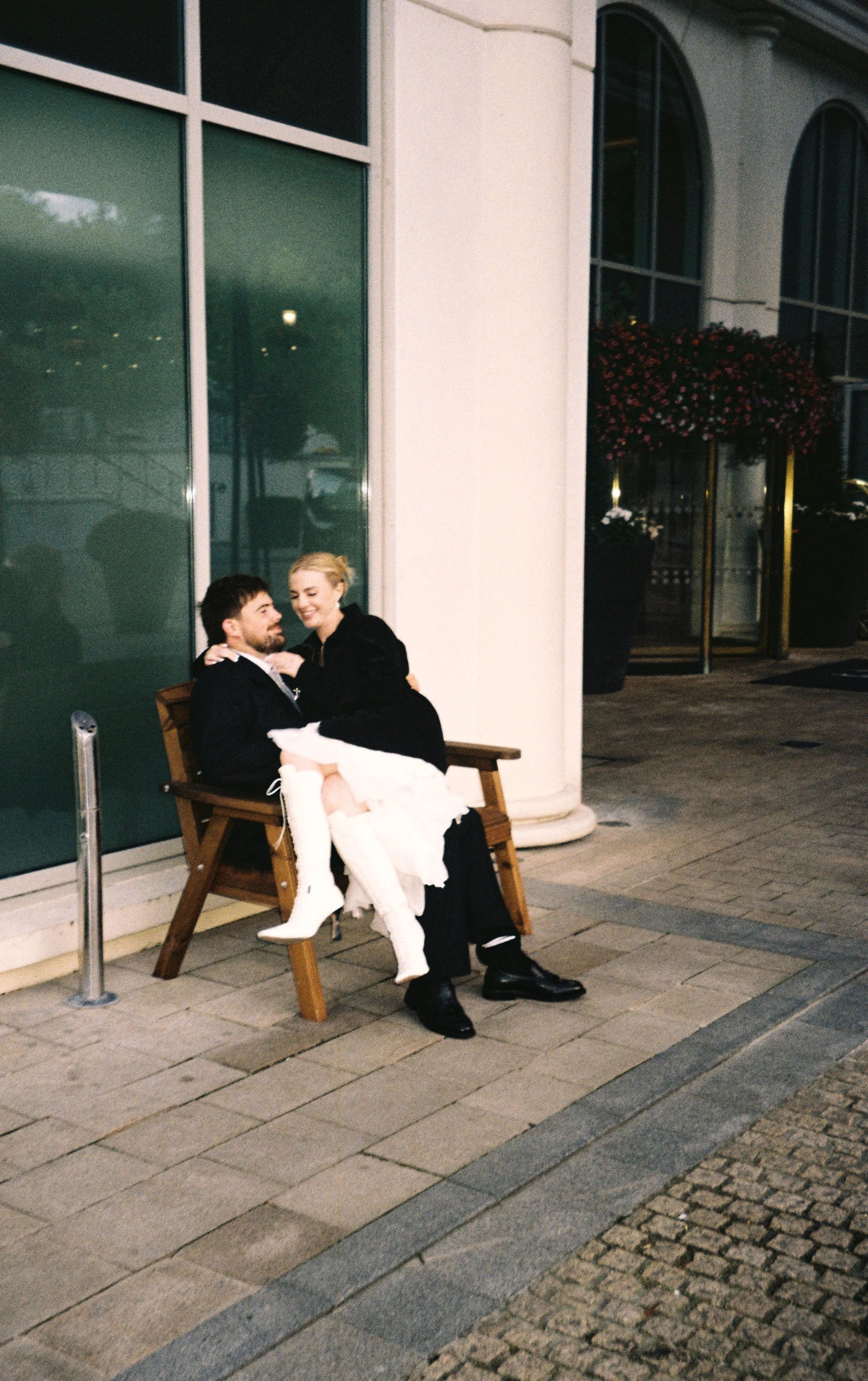R1-02701-004A.jpg