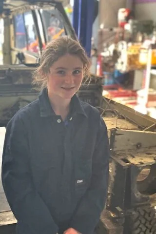 In the News: 25 high school girls from Bendigo transforming an old Range Rover into an electric vehicle