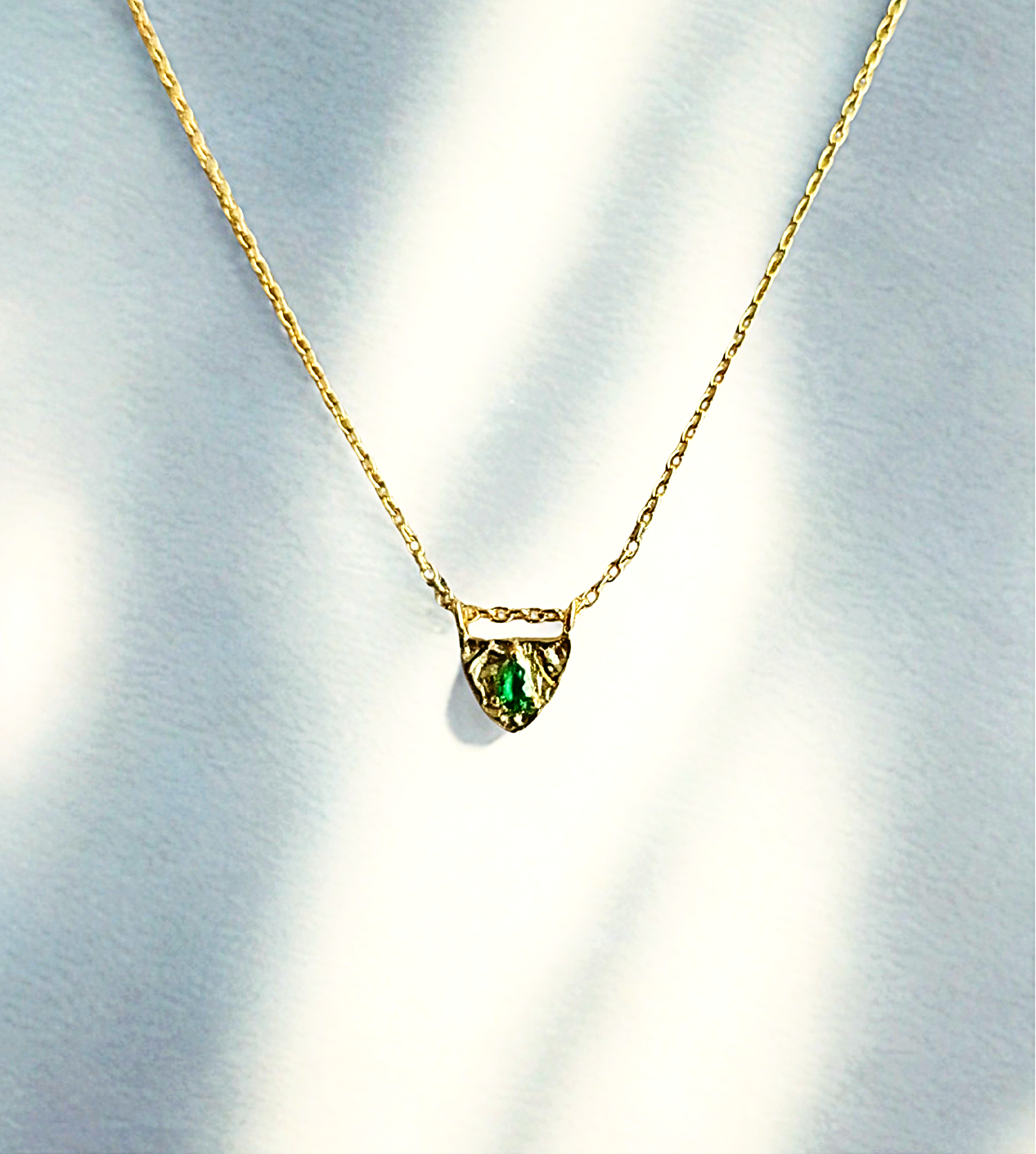 Mini+Shield+necklace+-+Gold.png