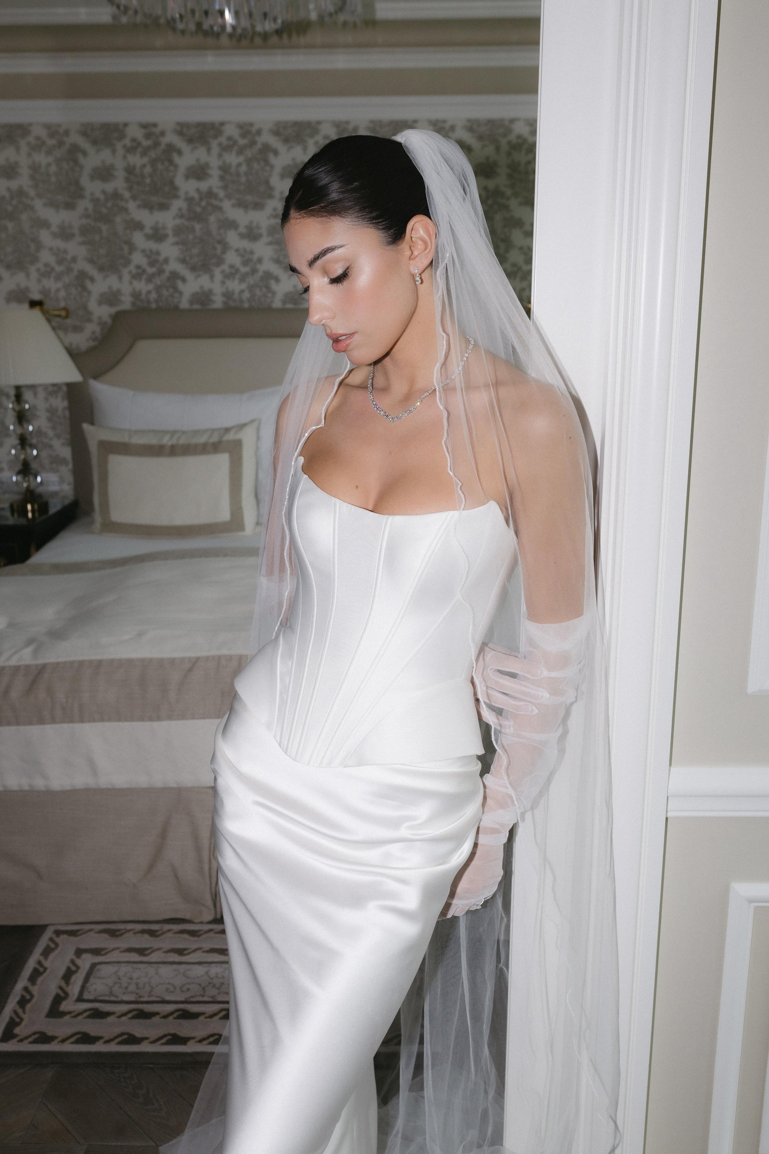 Radiant, glowy makeup for modern bride. Salzburg, Austria