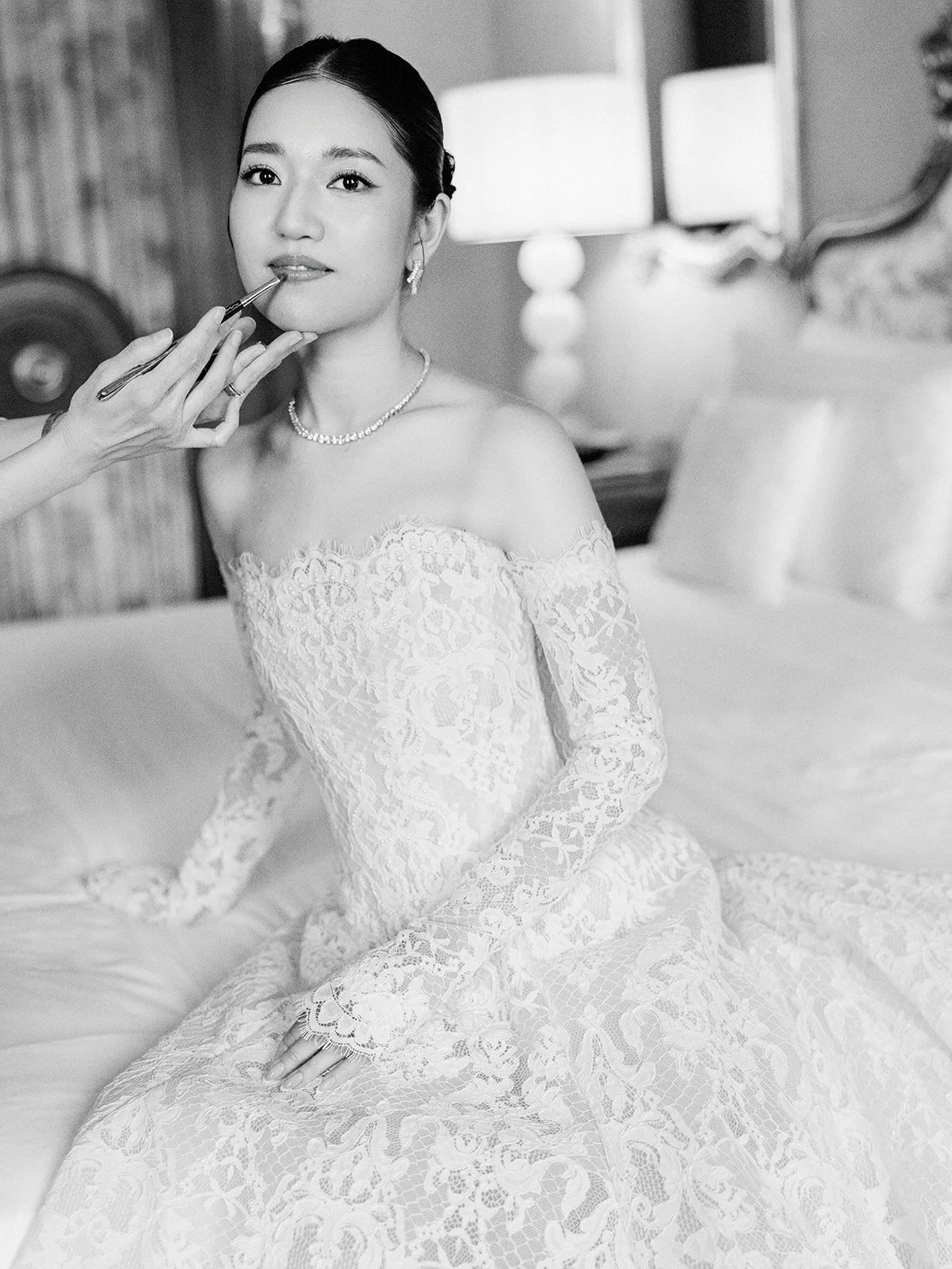 Luxury asian bride at Passalaqua, lake como