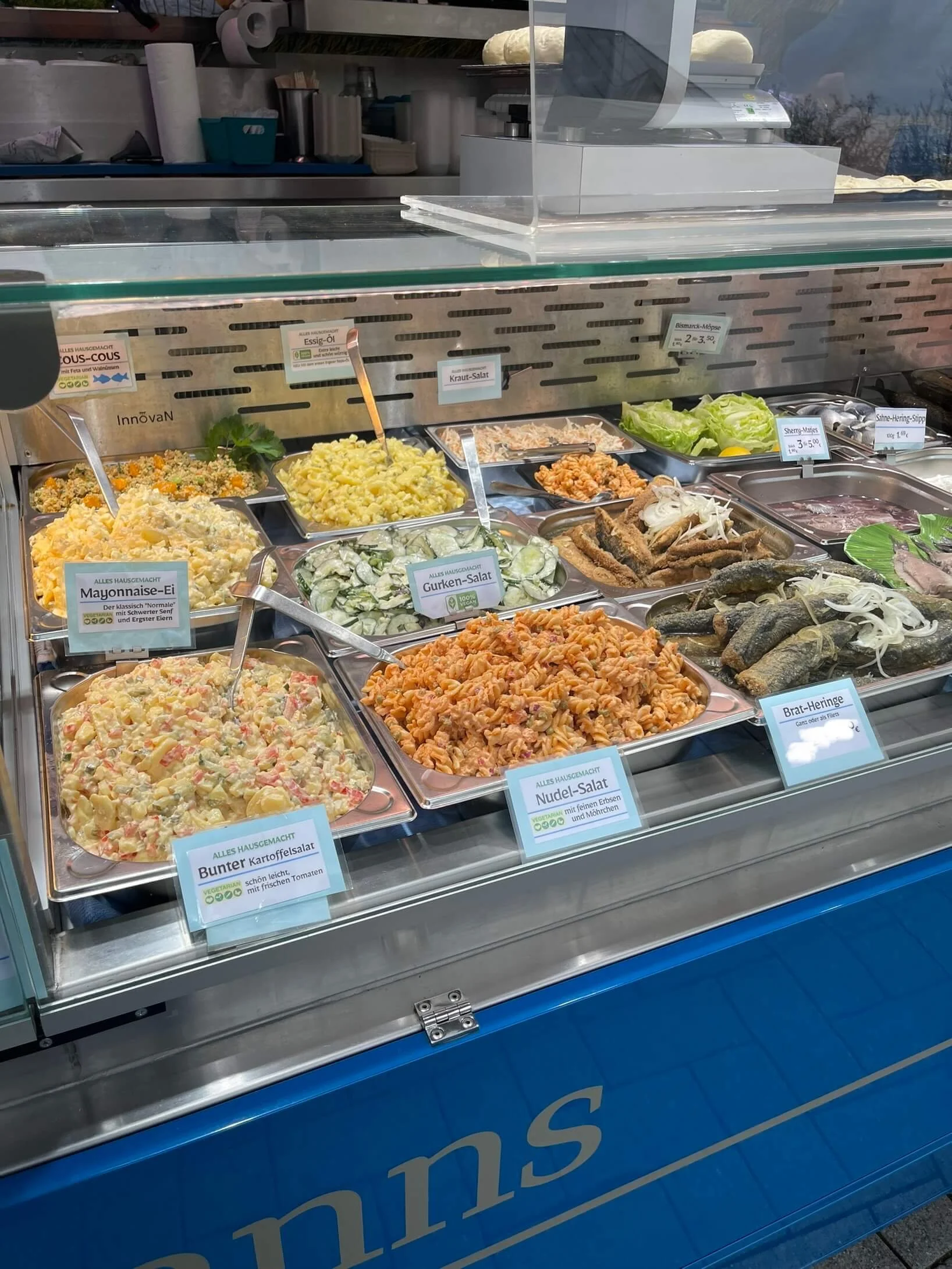 Salatbar alles Hausgemacht.jpg