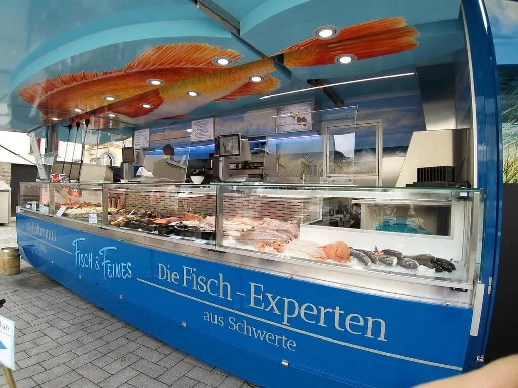 Holtmanns Frischfischtheke.jpg
