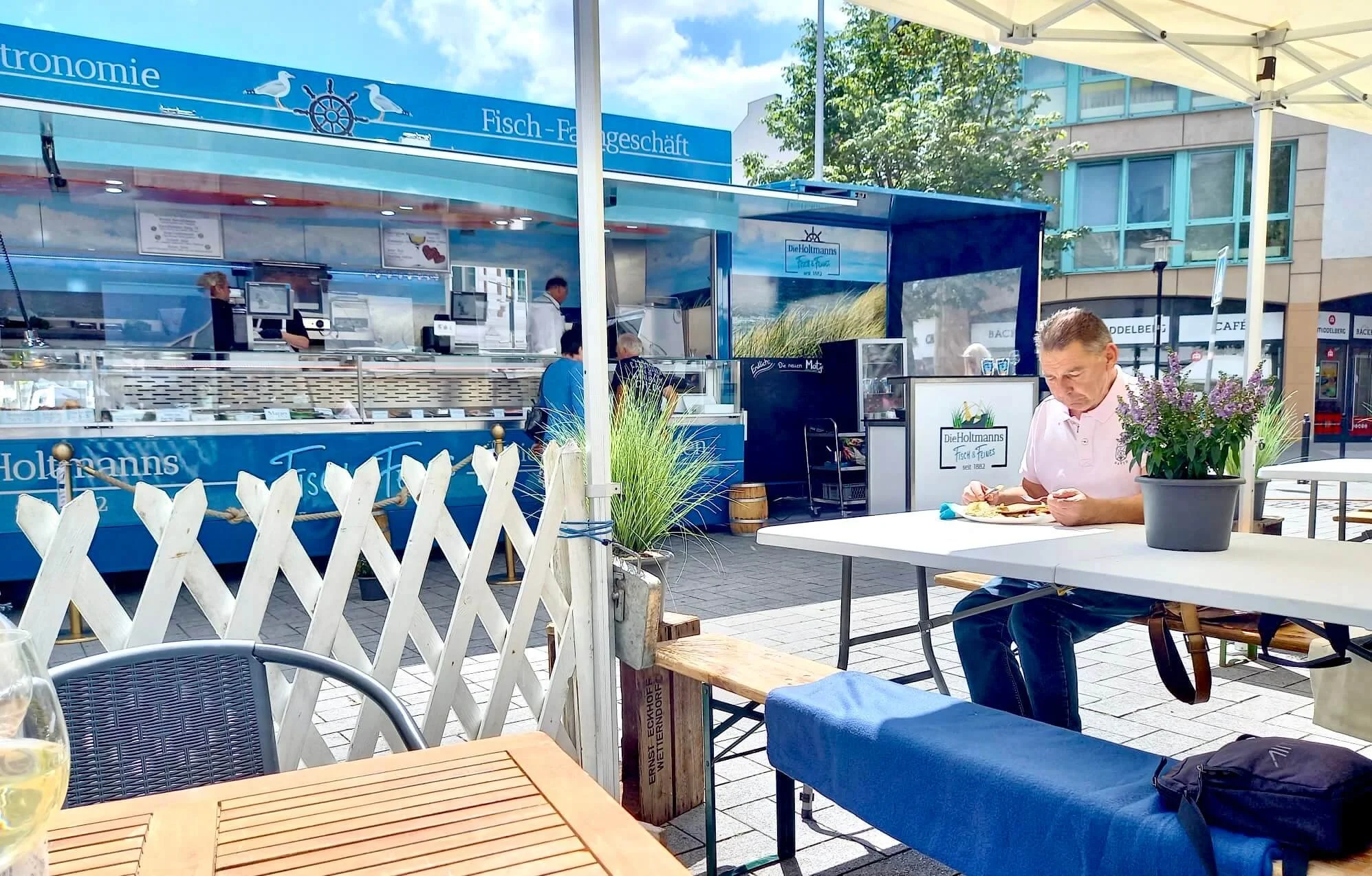 Outdoor - Restaurant.jpg