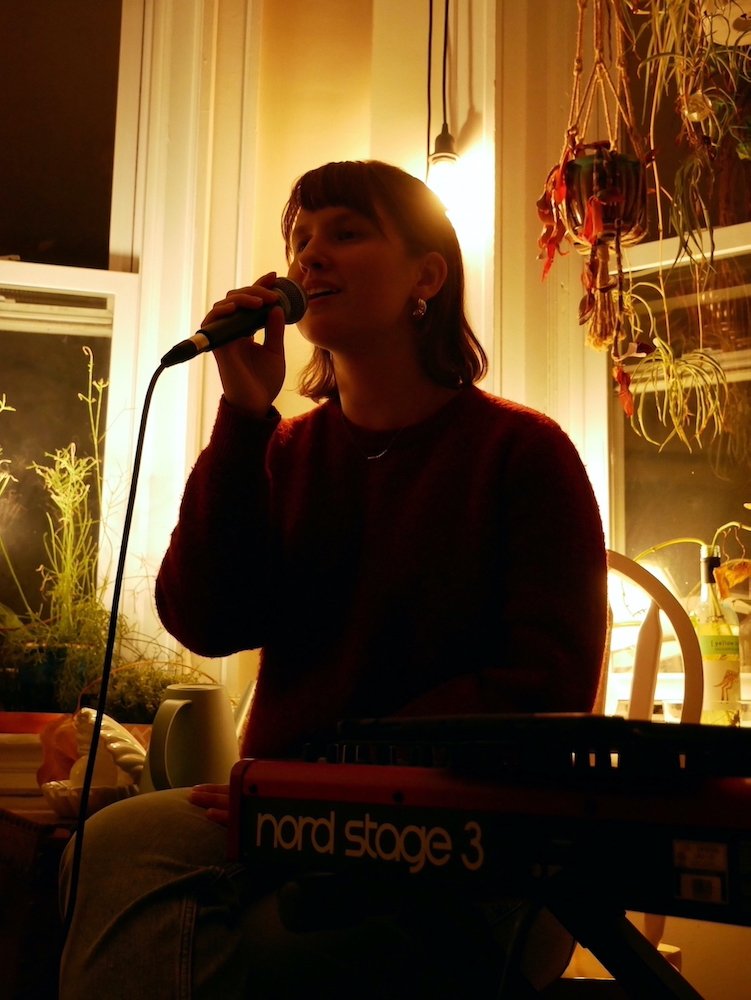 Niké Vopalecká - Singer, Song Writer, Arranger 13.JPG