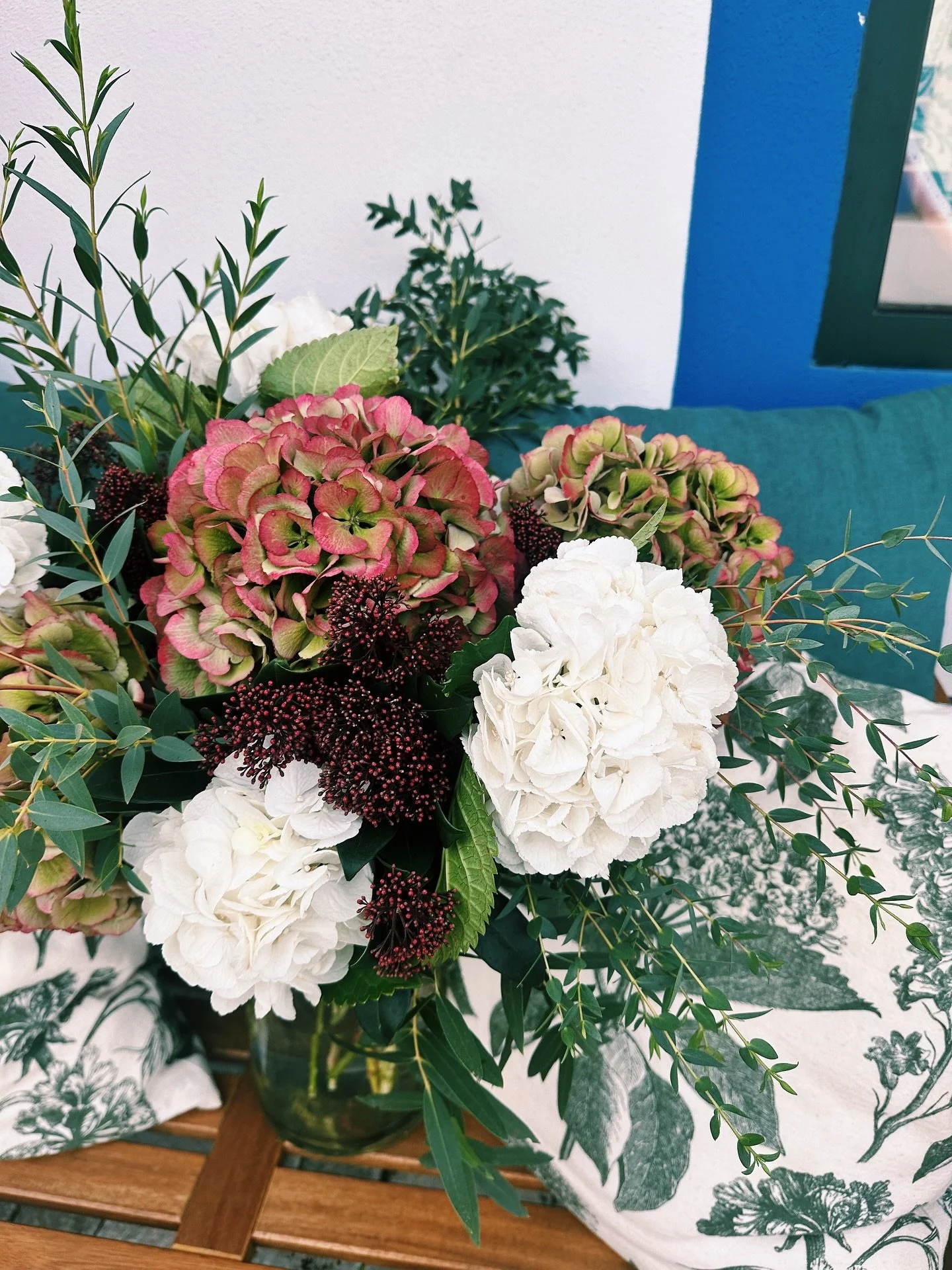 Para quem adora hort&ecirc;nsias 💚
#comporta #monittacomporta #monitta #flores #flowers #hortensias