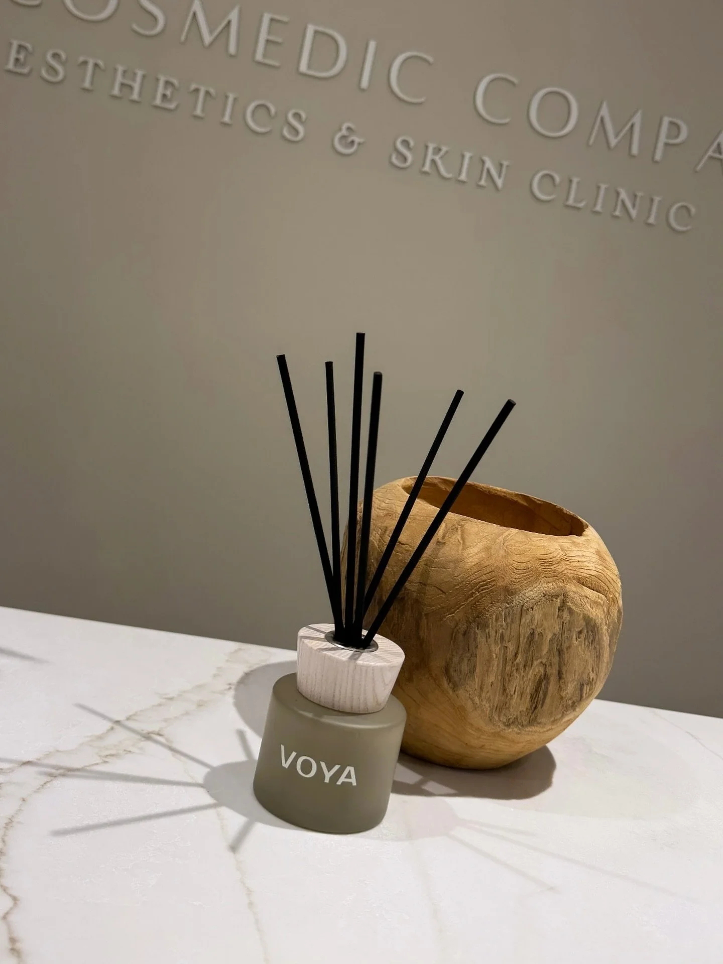 Scent has the power to set a mood the moment you step through the door 🤍

Every little detail in our clinic is created with you &mdash; our patients &mdash; in mind. From the treatments we offer to the calming neutral tones, everything is carefully 