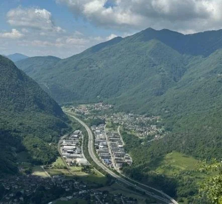 Un’Altalena Swing the World Per Monteceneri