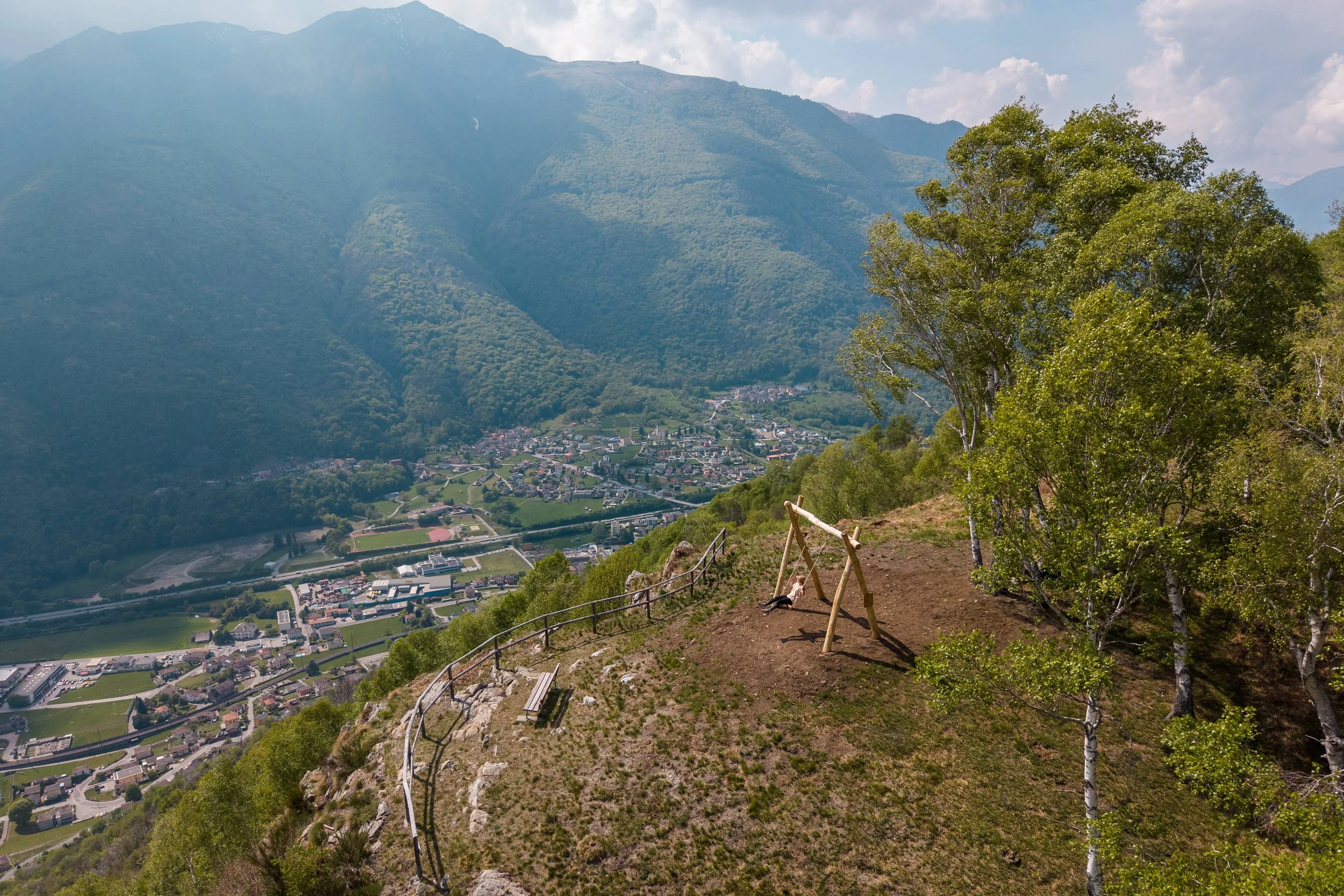 Un’Altalena Swing the World Per Monteceneri