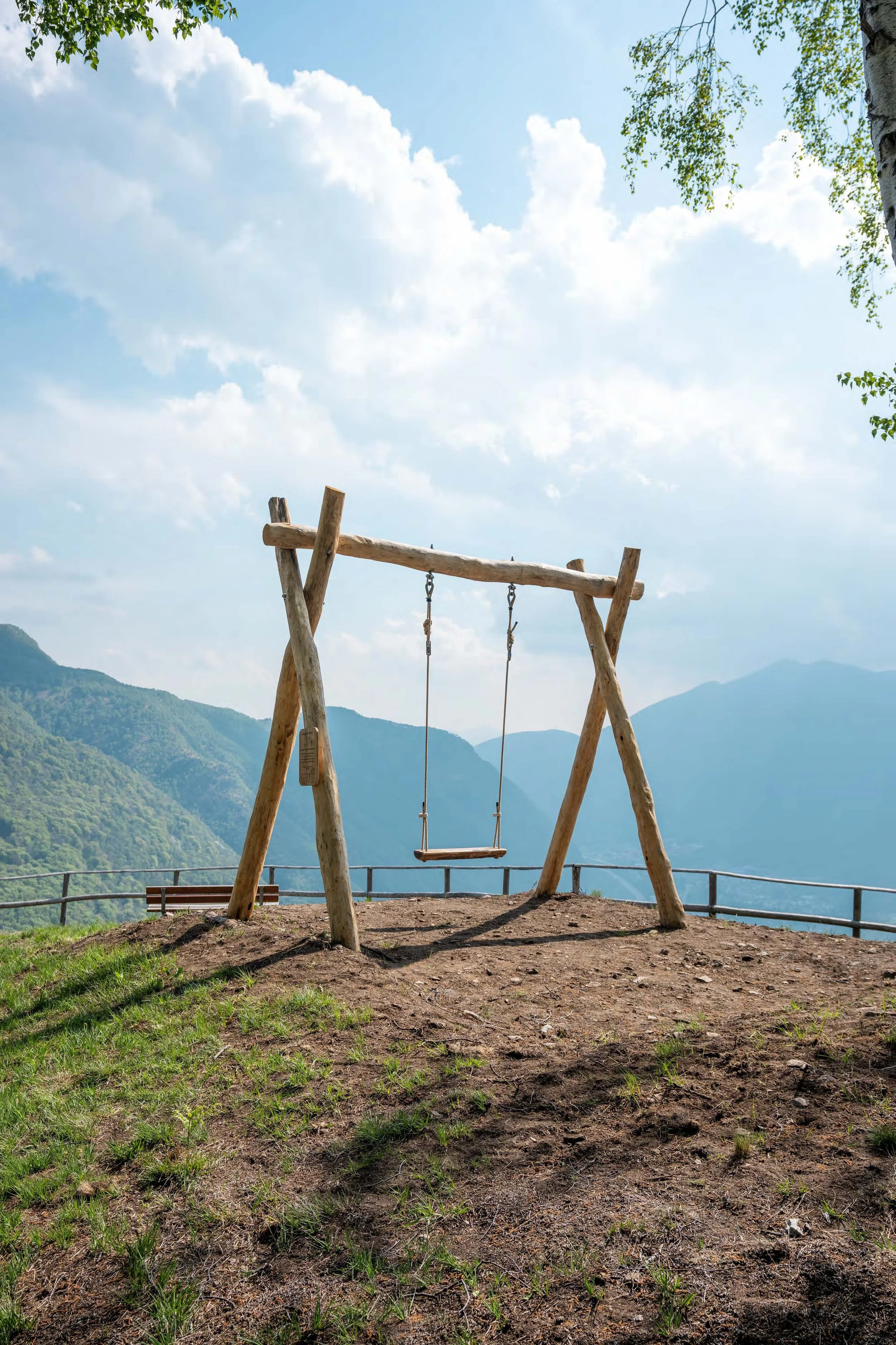 Monteceneri_Swing the world altalena.jpg
