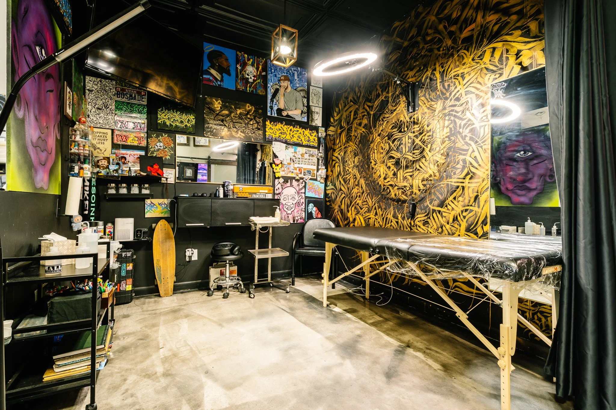 tattoo-shop-interior-9.jpg