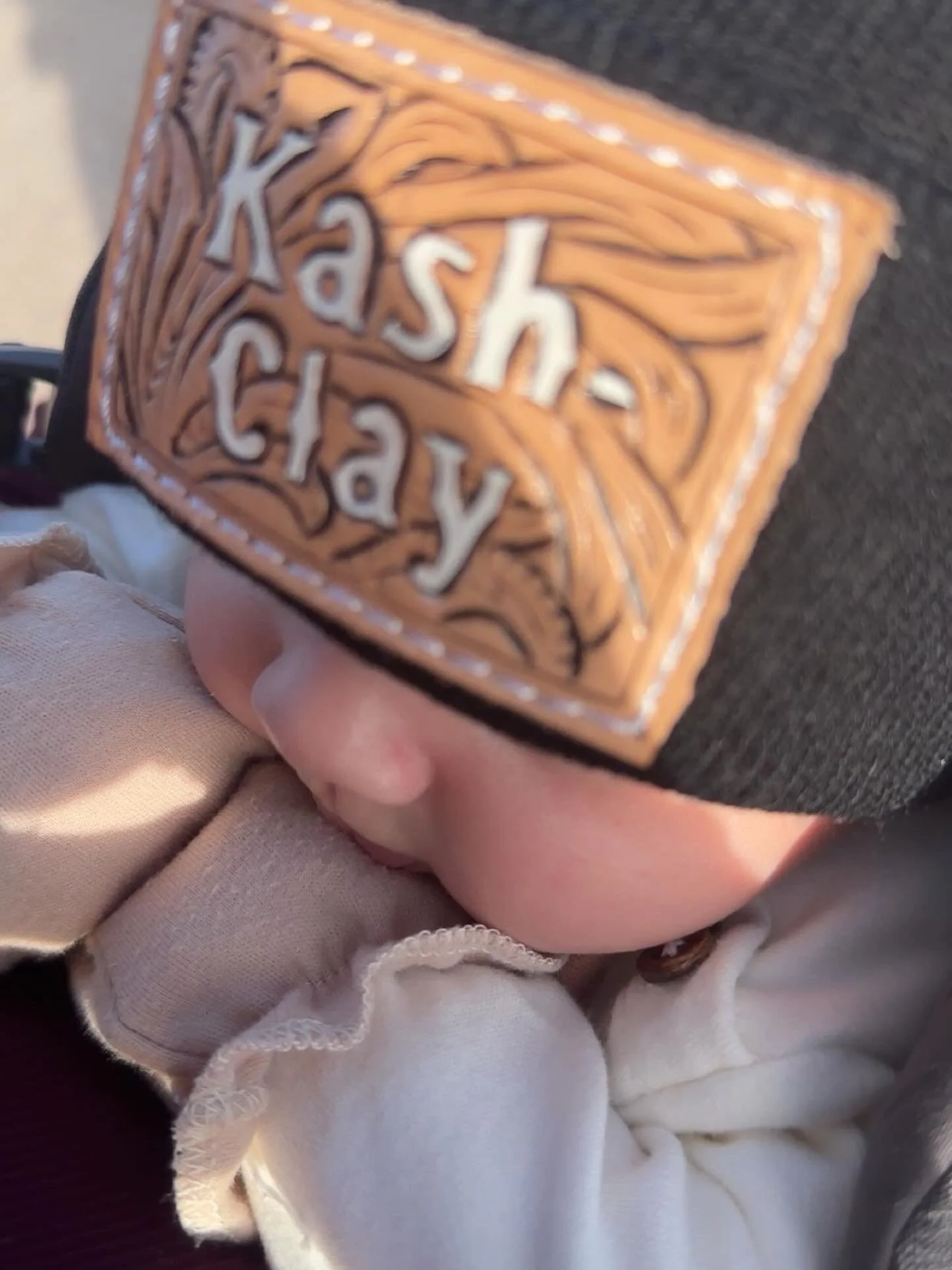 A November baby worth sharing. 

What an honor to support his mother and to witness a powerful, natural experience. ✨ Congratulations to the Satriana&rsquo;s 🍾 

#thegentlehourbirth #birthdoula