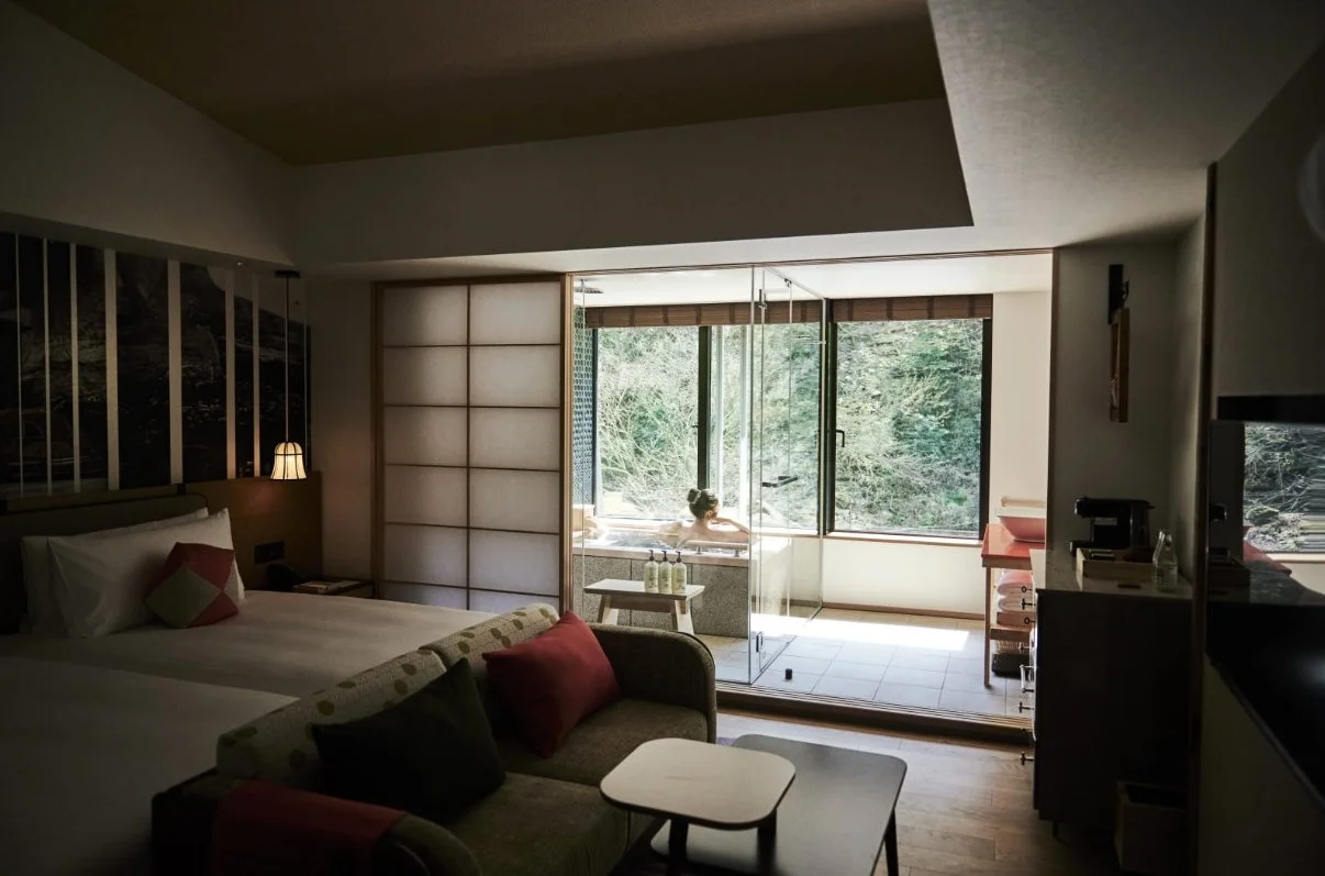 Moyatoh and Hotel Indigo Hakone