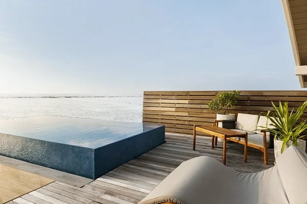 lsaa_romantic_pool_water_villa_deck5_resized.jpg