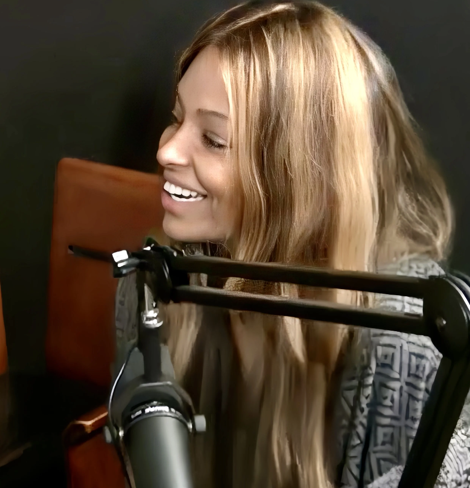 Podcasting Is Easy. Until You Try to Do It Yourself.