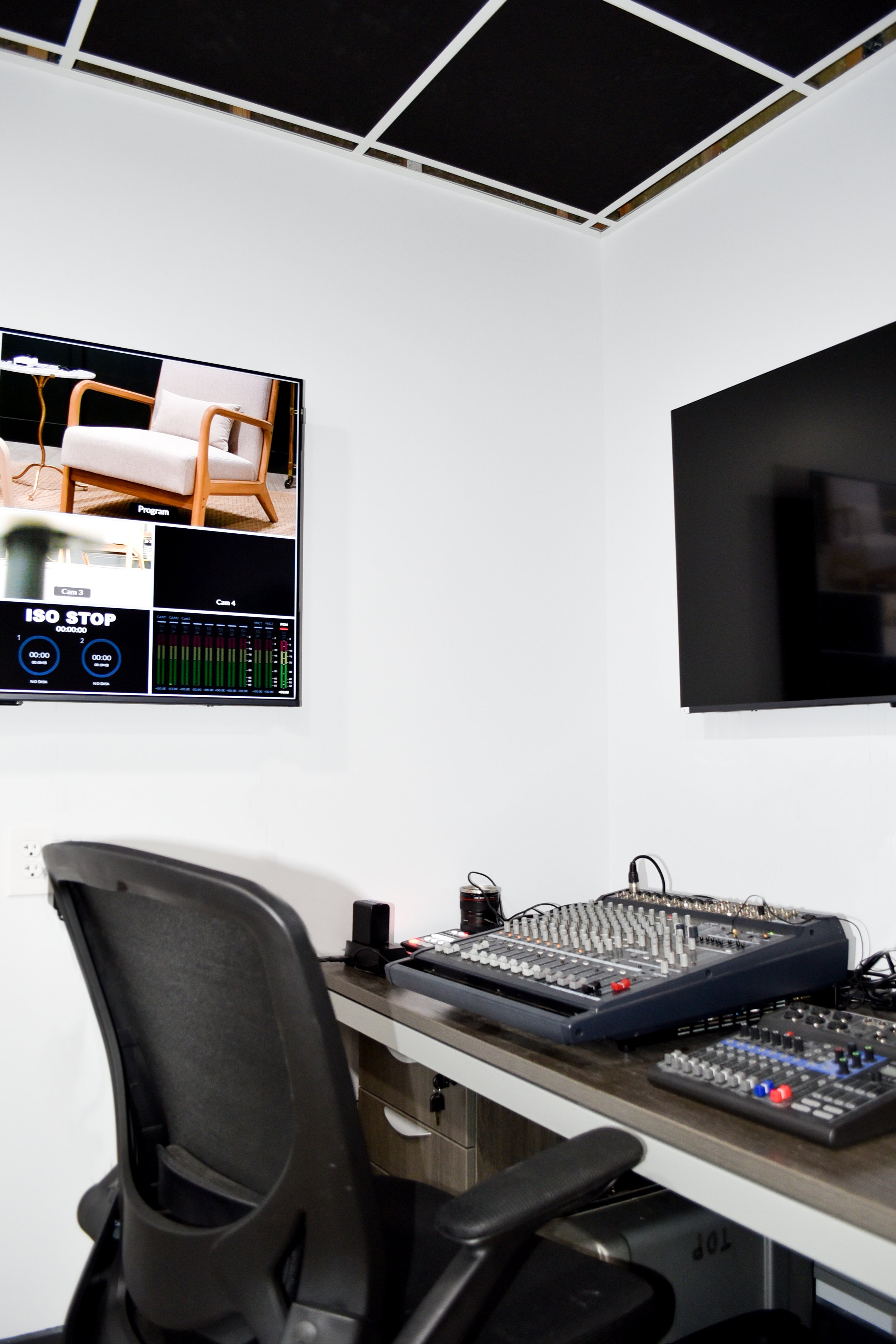 rental studio for video with control room tampa st. Pete