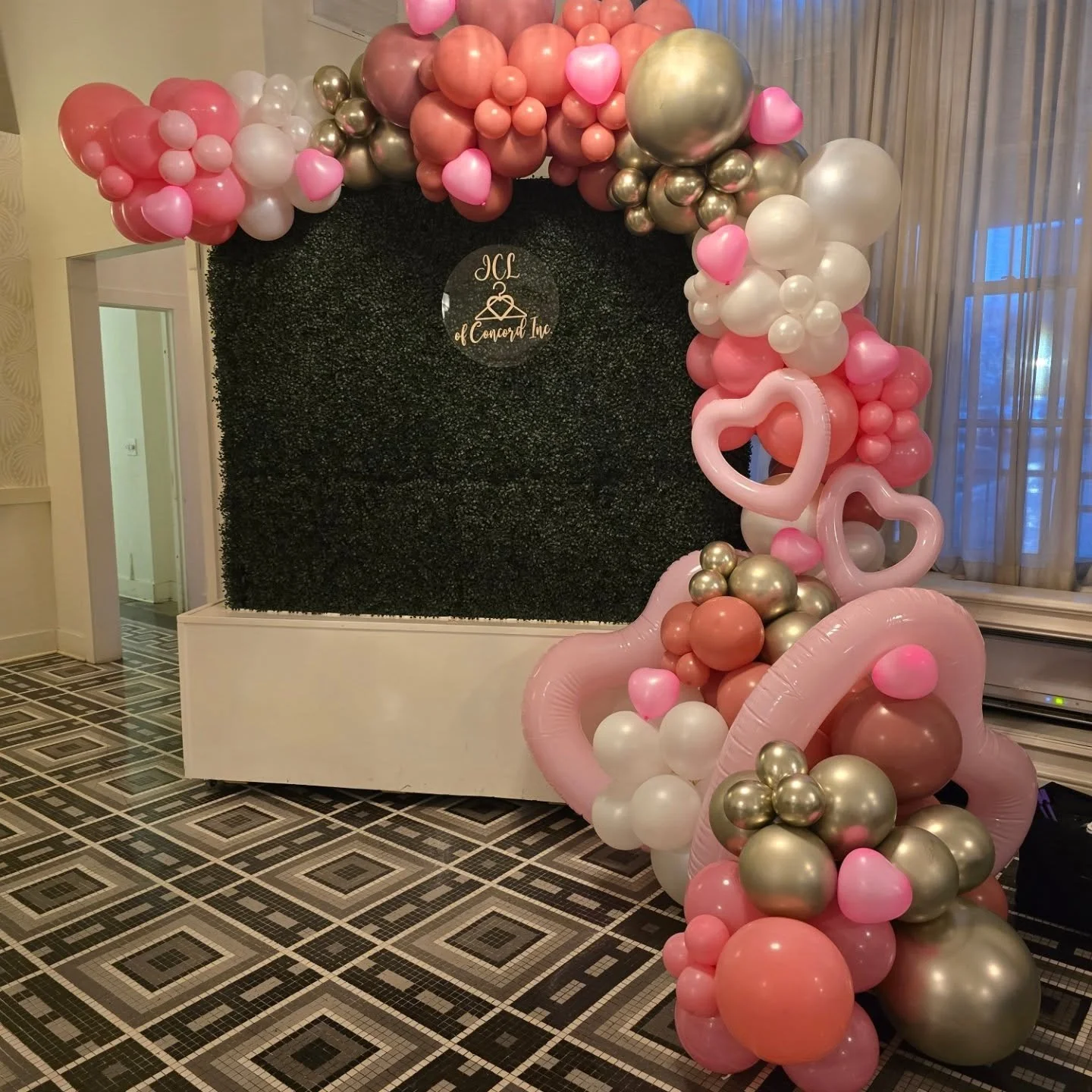 Something sweet is floating our way&hellip; 🎈💖
Valentine&rsquo;s Day is coming, and the best celebrations don&rsquo;t happen last minute.

A little color.
A little love.
A whole lot of wow.

✨ Now booking Valentine&rsquo;s balloon moments.

#Valent