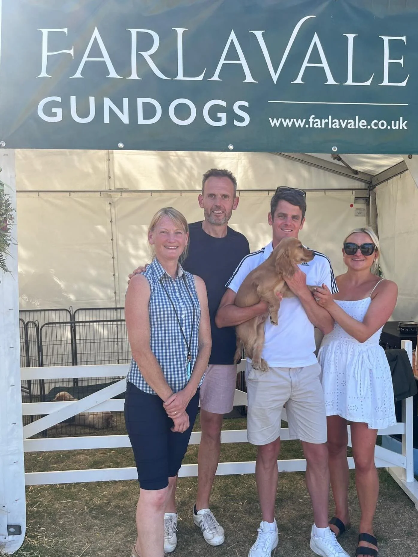 Such a fabulous four days @greatyorkshireshow, rounded off with a visit from Fiona and Jonny Brownlee. Little Rocket was quite happy to take advantage of the cuddles and nearly sneaked home with them! #jonnybrownlee #greatyorkshireshow #fedonvetspec 