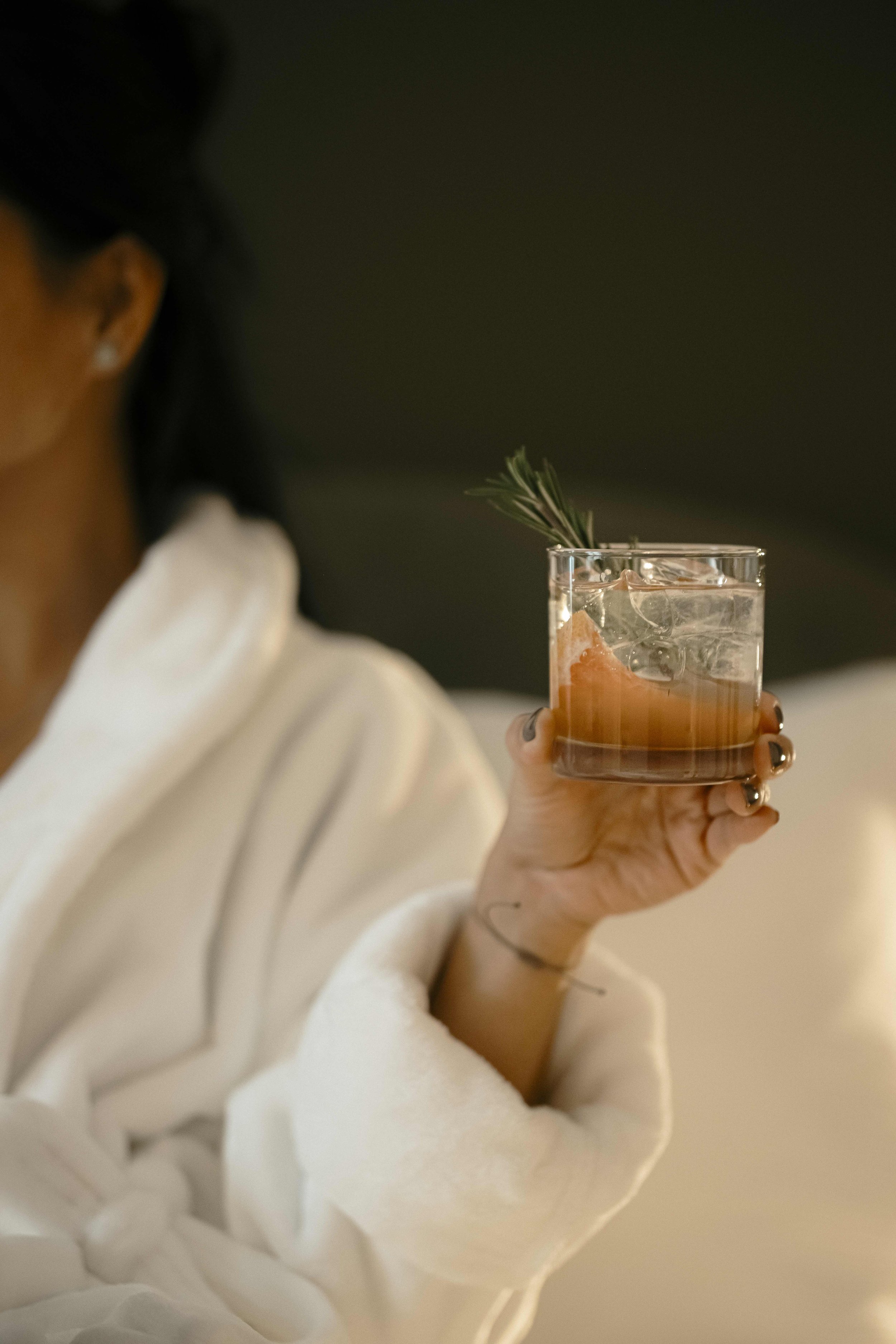 Phyl Holding drink magnetic mood-web.jpg