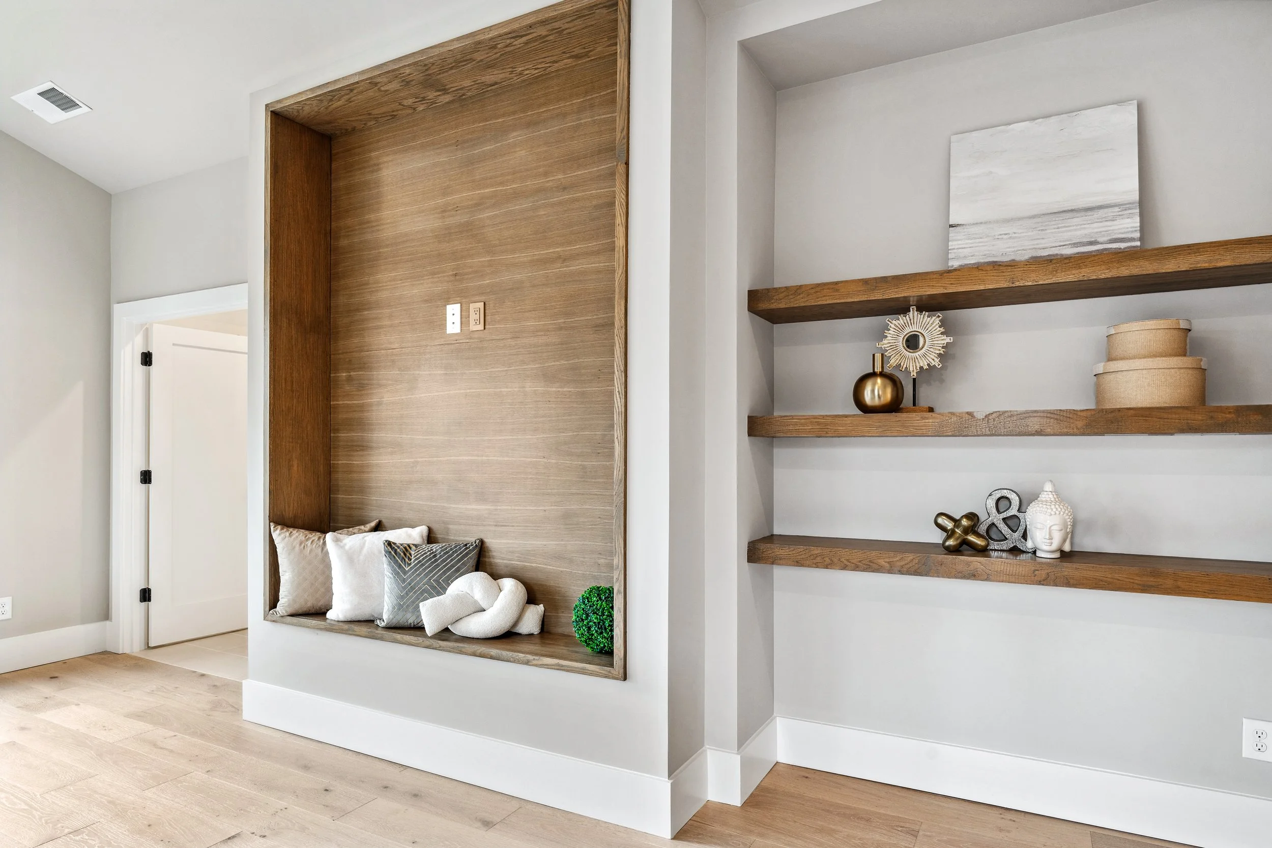 1413 Windsor Pkwy-54.jpg