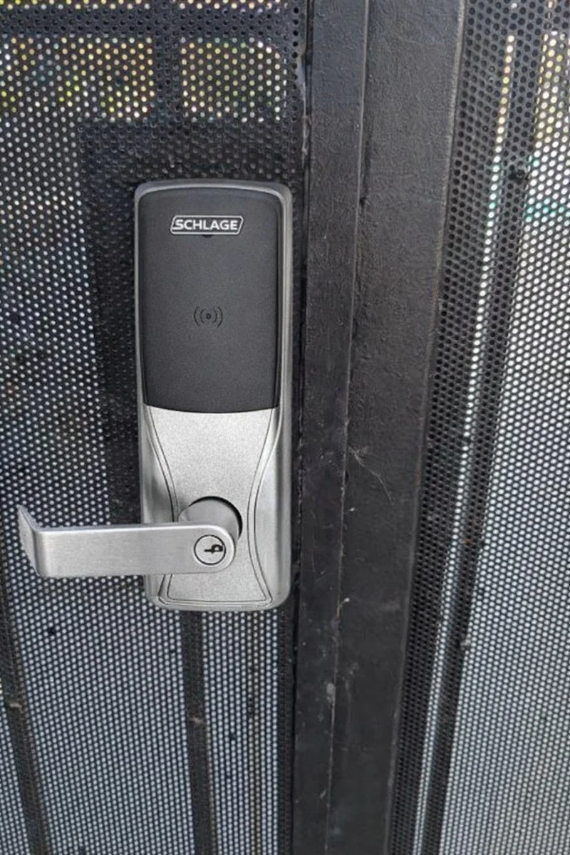 Wireless credential reader replacing the standalone keypad