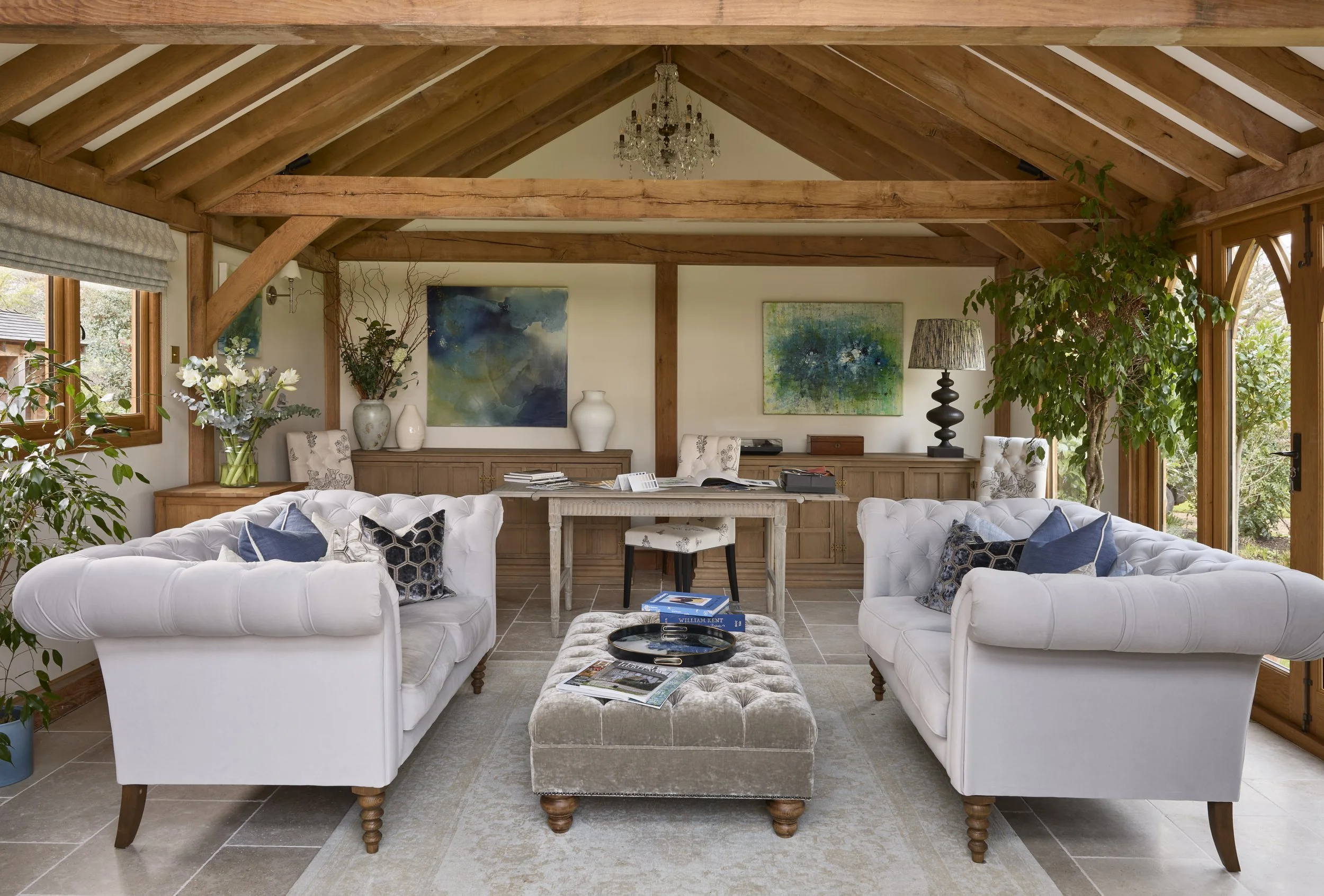 A Seamless Architectural Extension in Surrey