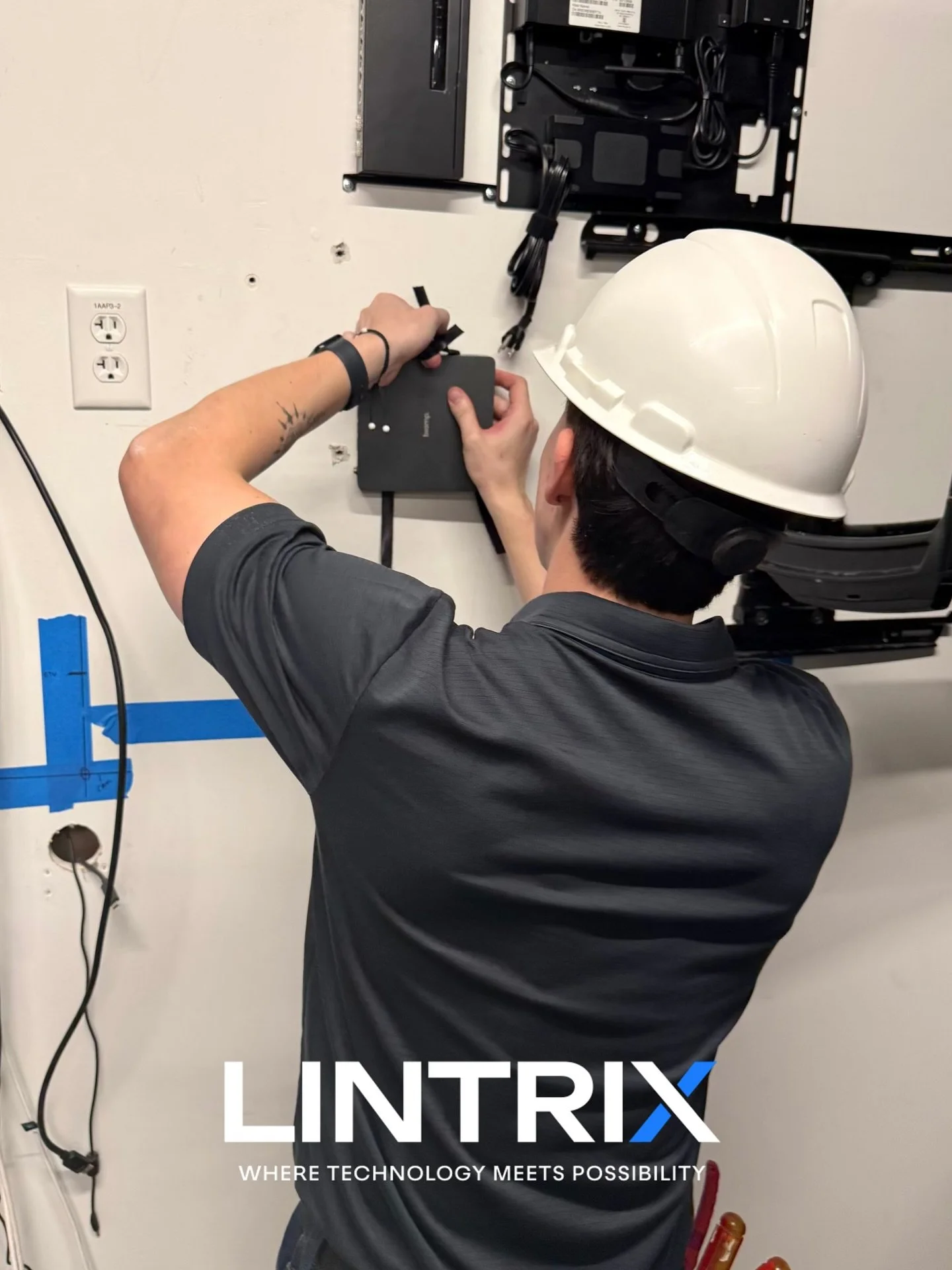 Let&rsquo;s make 2026 the year of prioritizing your company&rsquo;s technology 🖥️ LINTRIX is here through the holidays to take on any of the projects you&rsquo;ve been putting off. 

Contact us!
📞 (714) 610-7990
📧 sales@lintrixcorp.com

#electrica