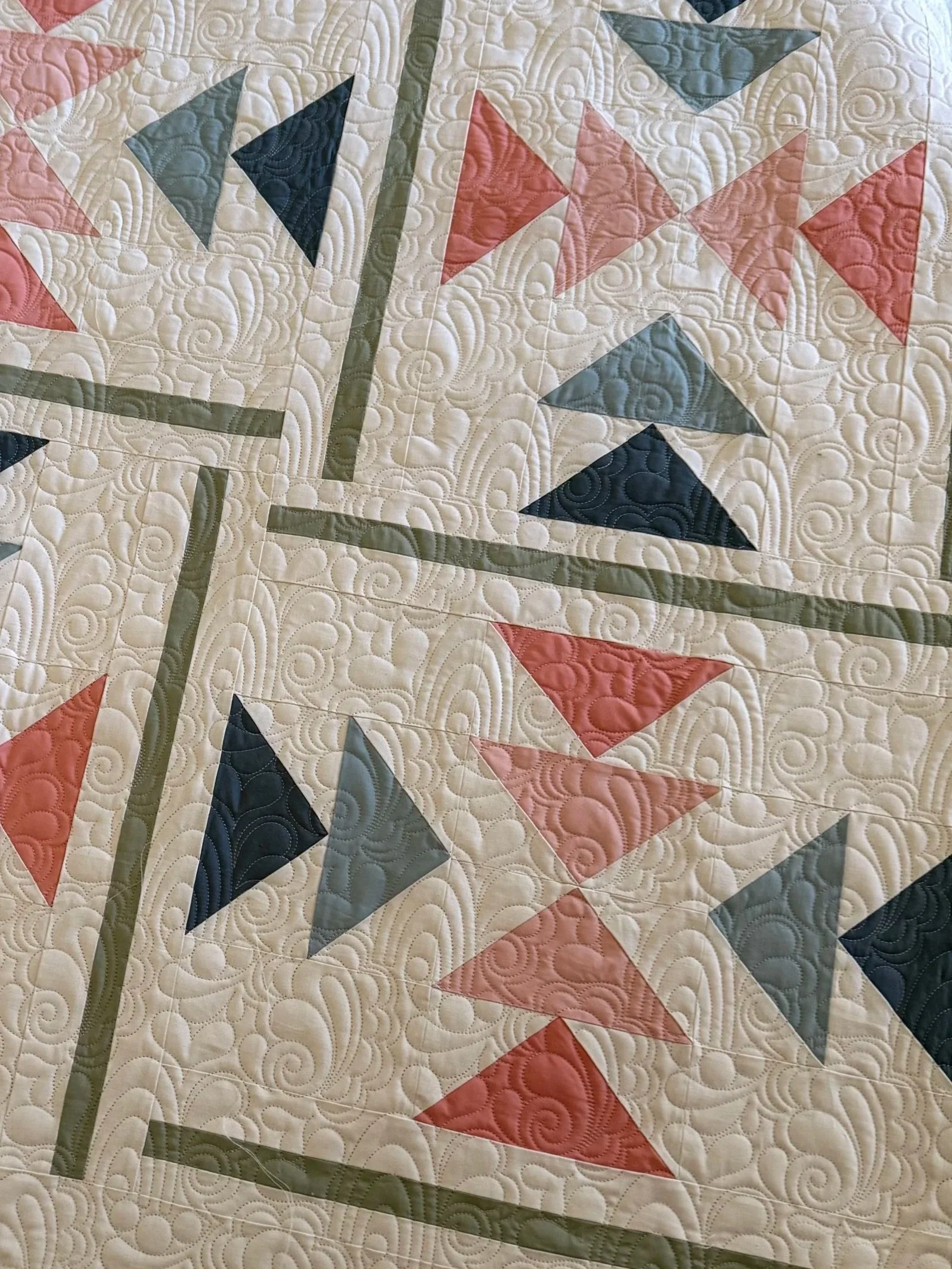 Pantograph: Honey Hearts (Melissa Kelley); Pattern: Landmark (The Blanket Statement)