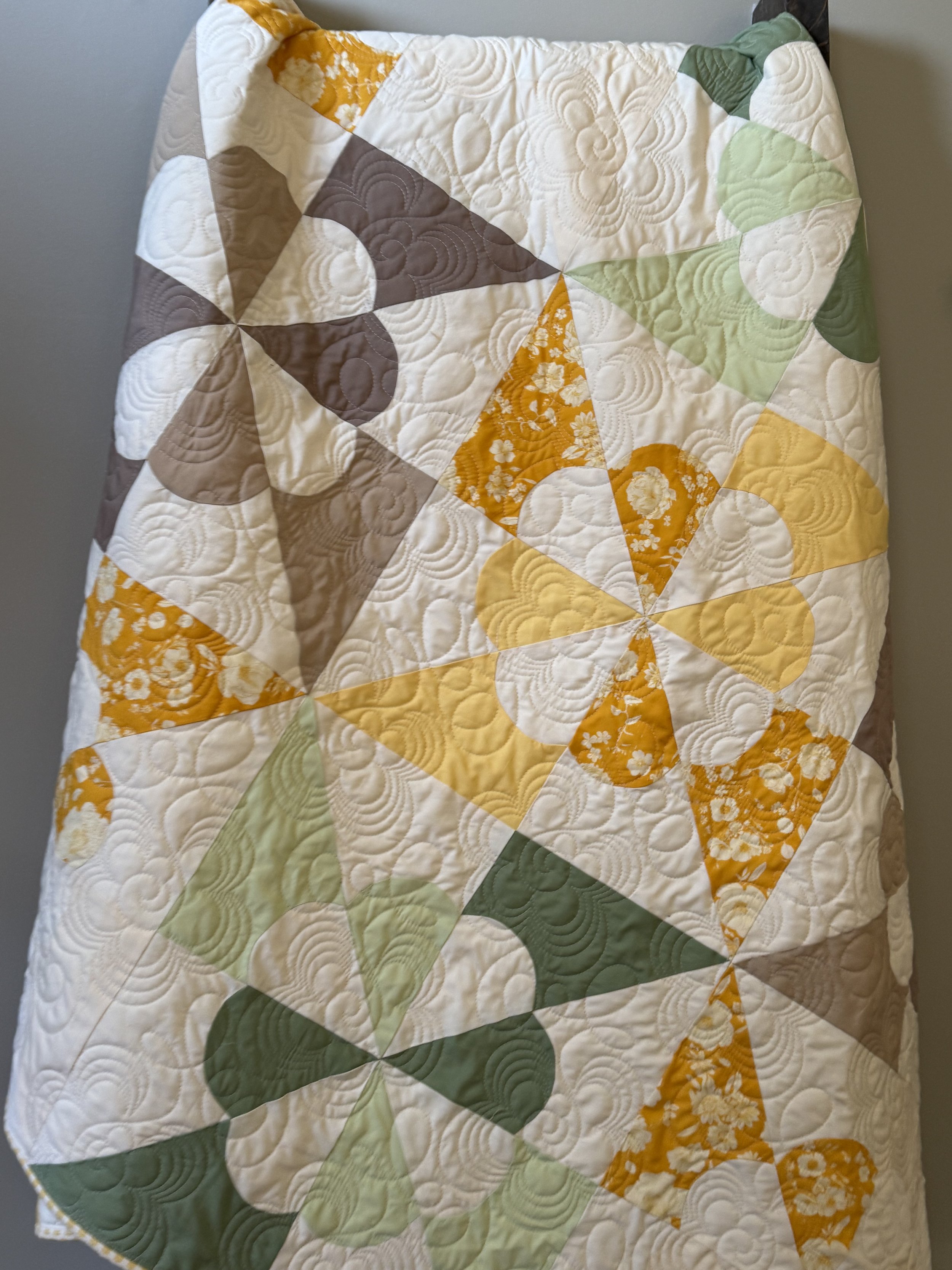 Pantograph: Loopy Blooms (Melissa Kelley); Pattern: Noel (Suzy Quilts)