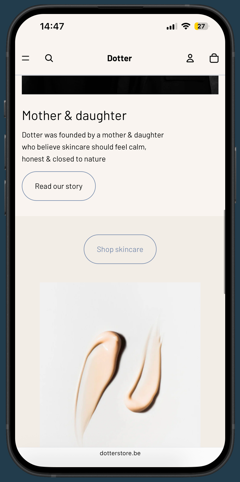 De kleurcontrasten maken dat ook verder op de website de knoppen moeilijk leesbaar zijn.