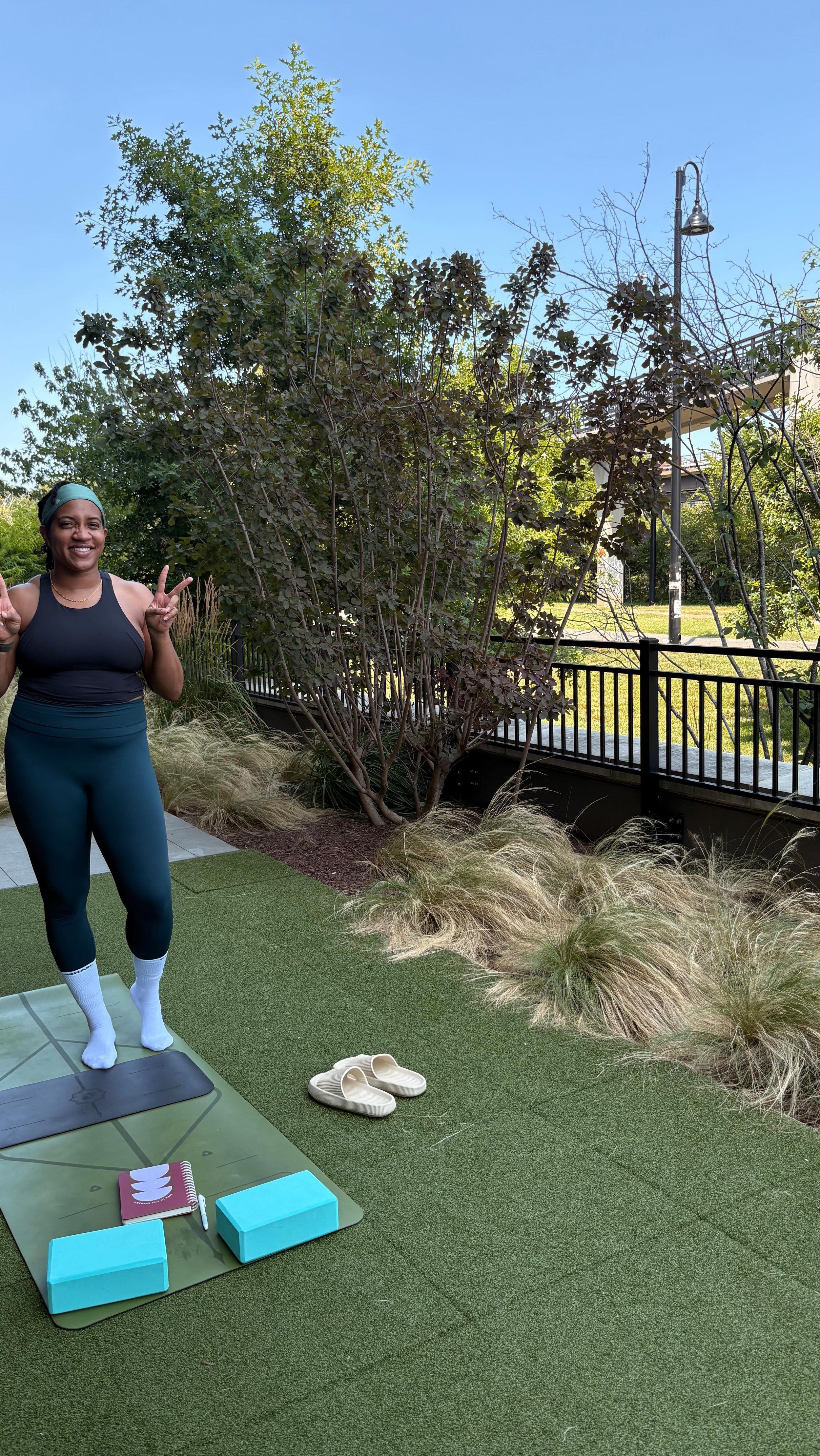Half Moon Flow Preview!! Which poses are you most excited to try yourself?
The full video is up on my YouTube Channel - KindredVitalityFitness
#vinyasa #halfmoonpose #yoga