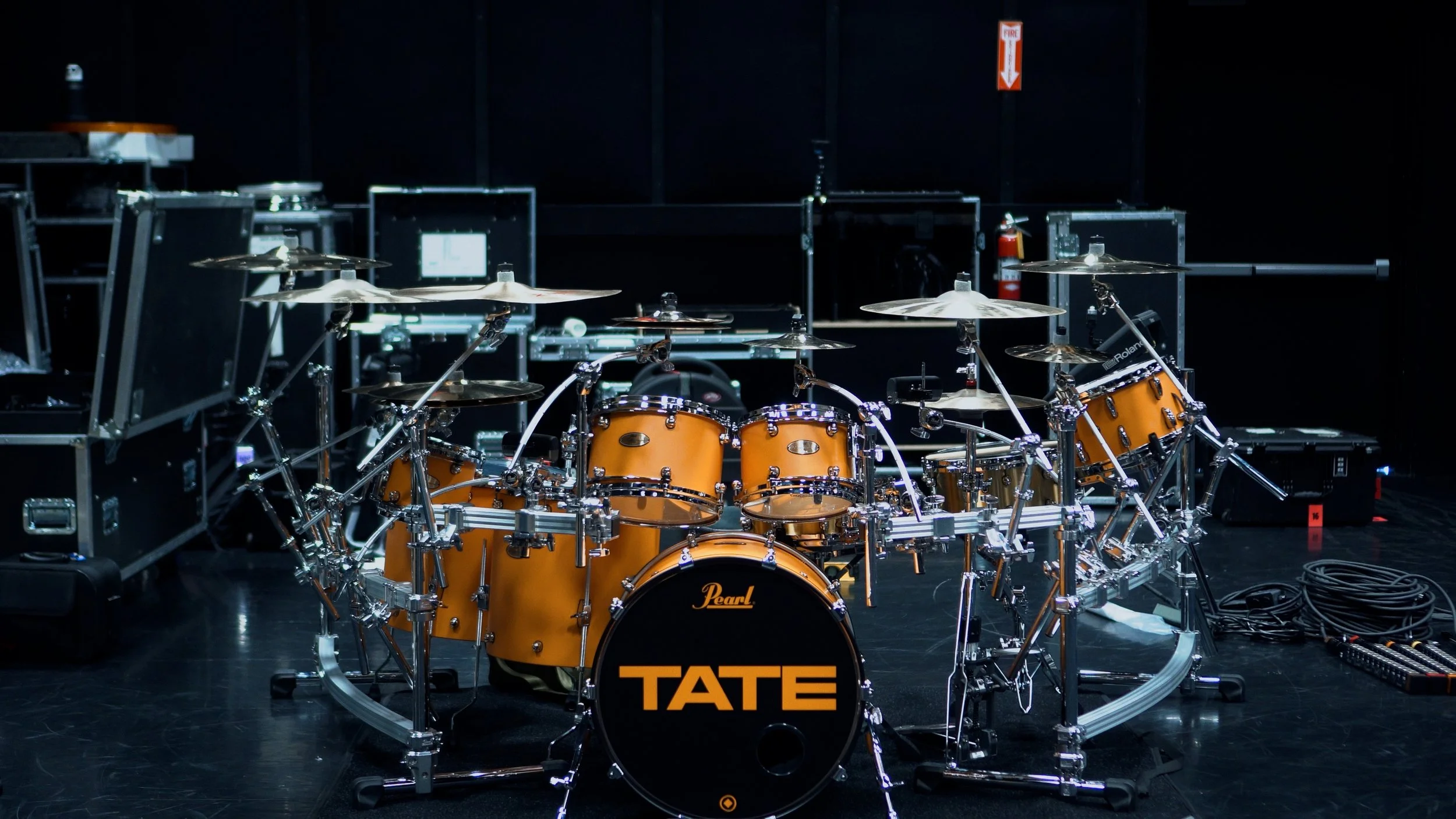 Jarvis “Jeb” Barnes brings his signature sound to Tate McRae’s Miss Possessive World Tour with a custom setup featuring Pearl Drums, Zildjian Cymbals, Remo Drumheads, and Roland electronics. See the full gear breakdown here.