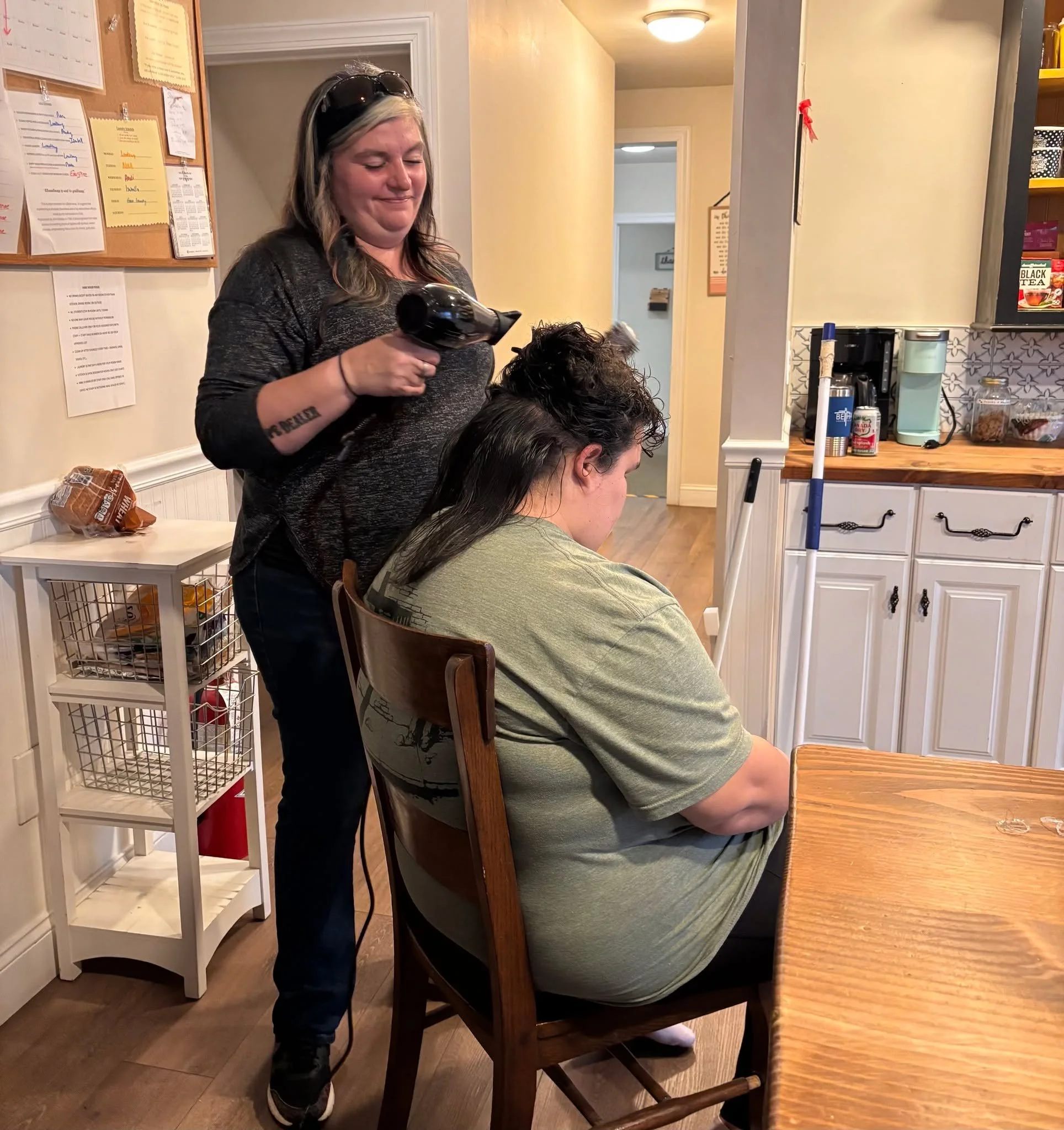 We want to take a moment to highlight someone truly special in our community!

Heidi Bryson is an incredibly talented hairstylist who uses her gifts to serve others through her ministry, Hallelujah Everywhere. She generously offers her time and skill