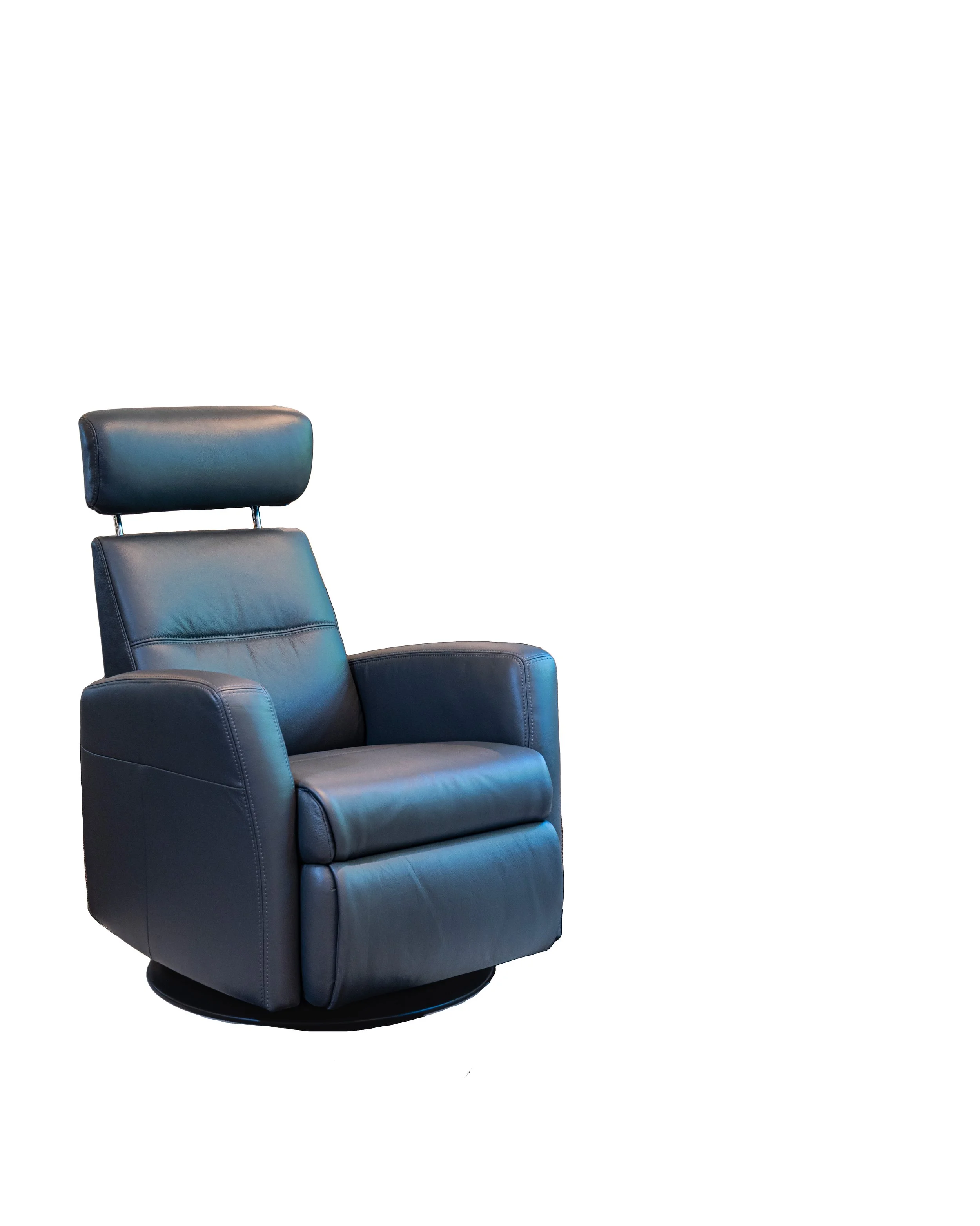 Tya Black white bg.jpg