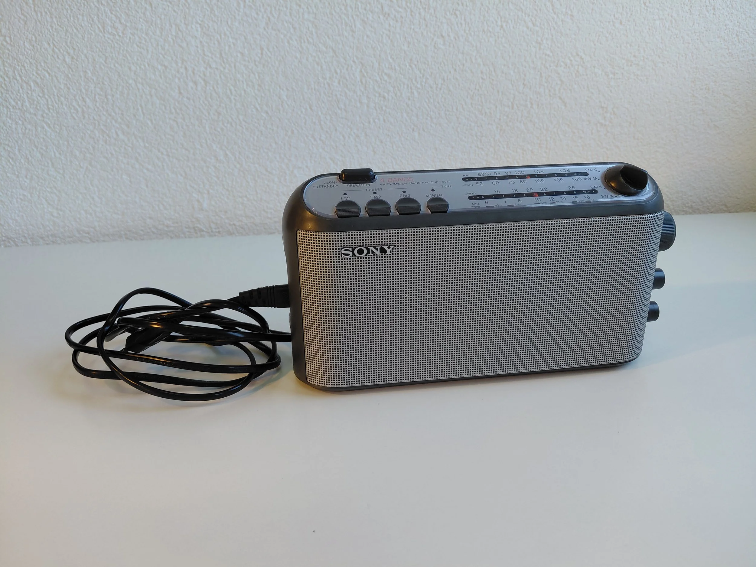 Sony ICF903L